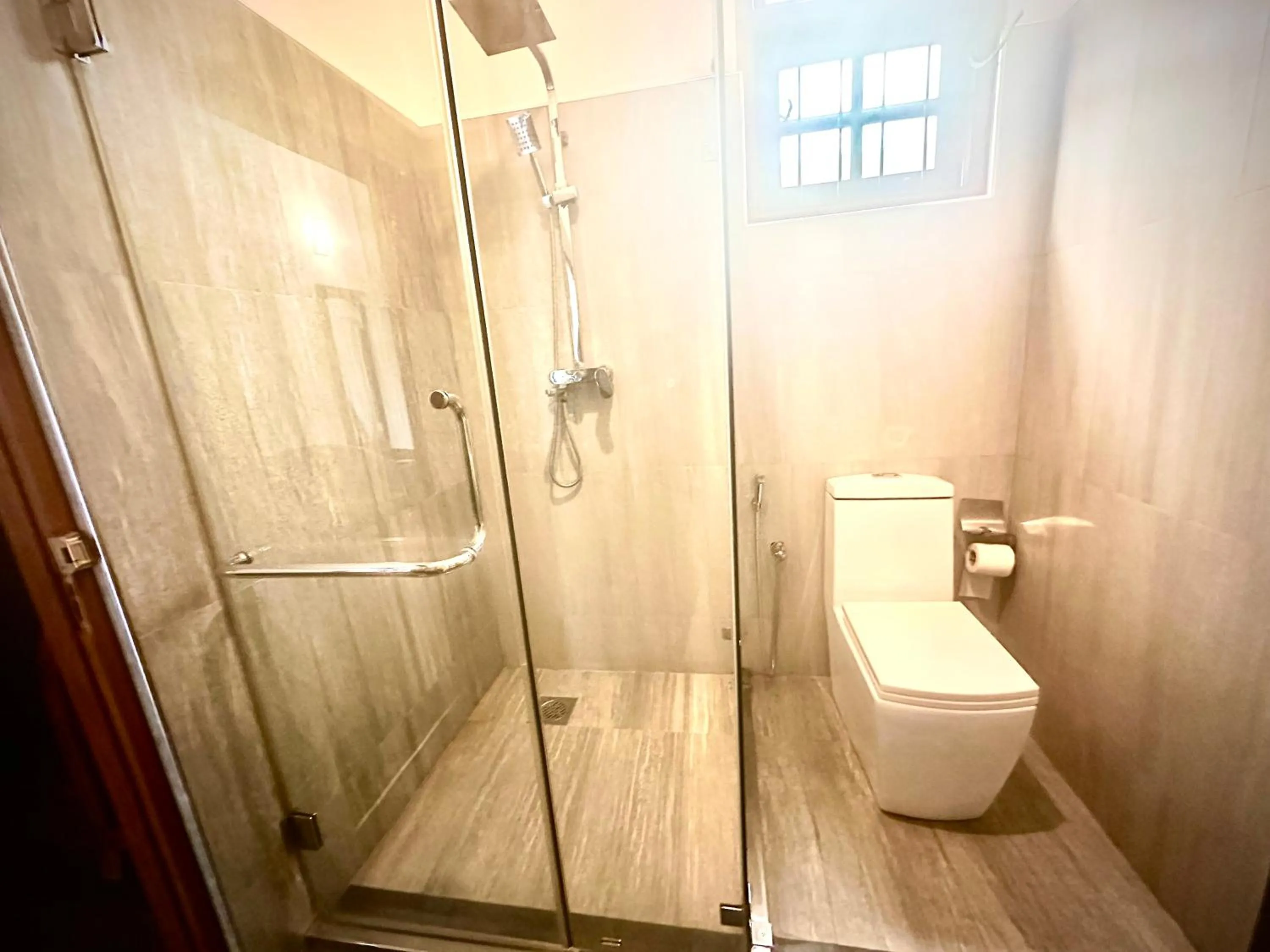 St CLAIRE'S GREEN Negombo Hotel & Hostels