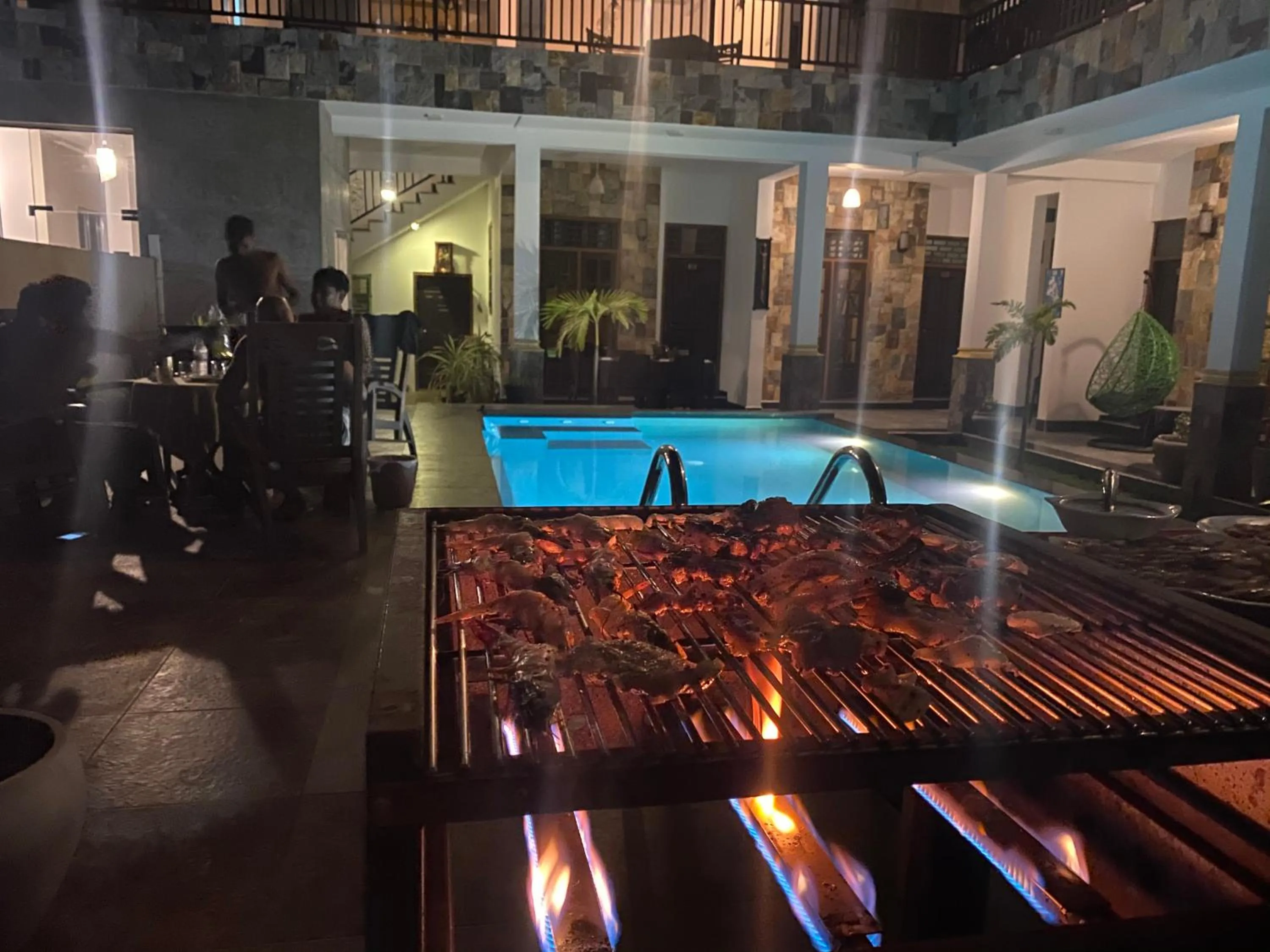 Swimming pool in St CLAIRE'S GREEN Negombo Hotel & Hostels