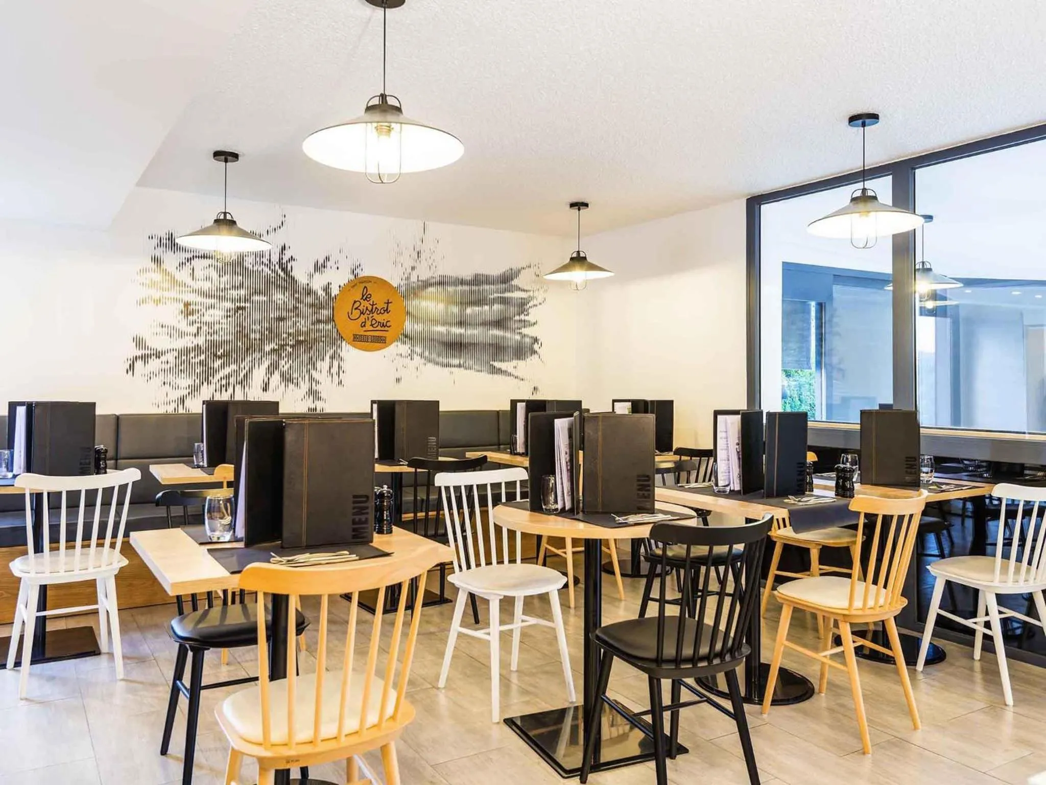 Restaurant/places to eat in ibis Styles Rouen Val De Reuil