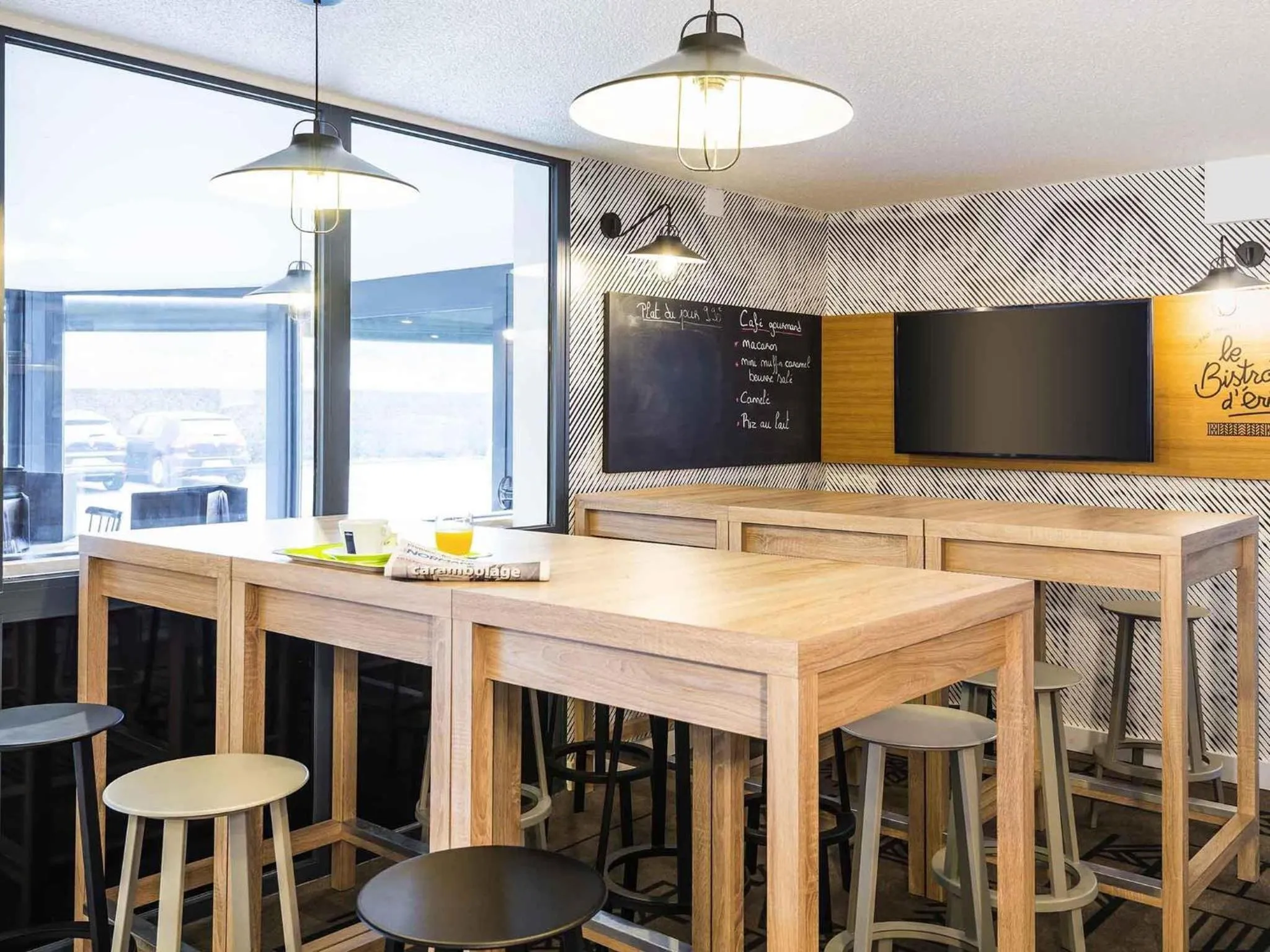 Restaurant/places to eat in ibis Styles Rouen Val De Reuil