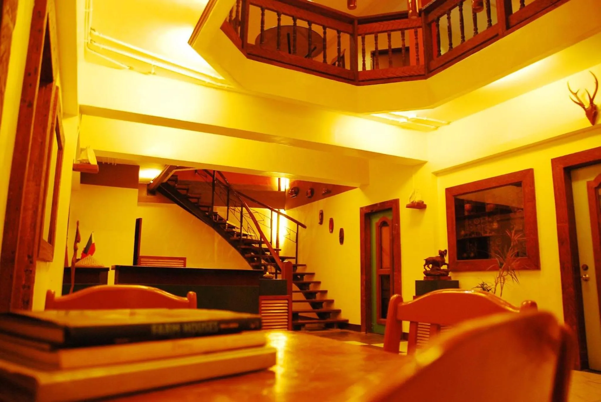 Centro Mactan Suites