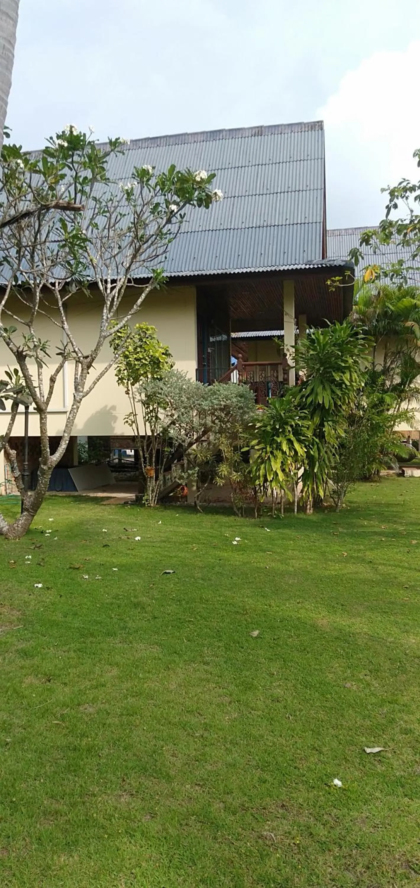 Tropicana Khophagan Resort Hotel