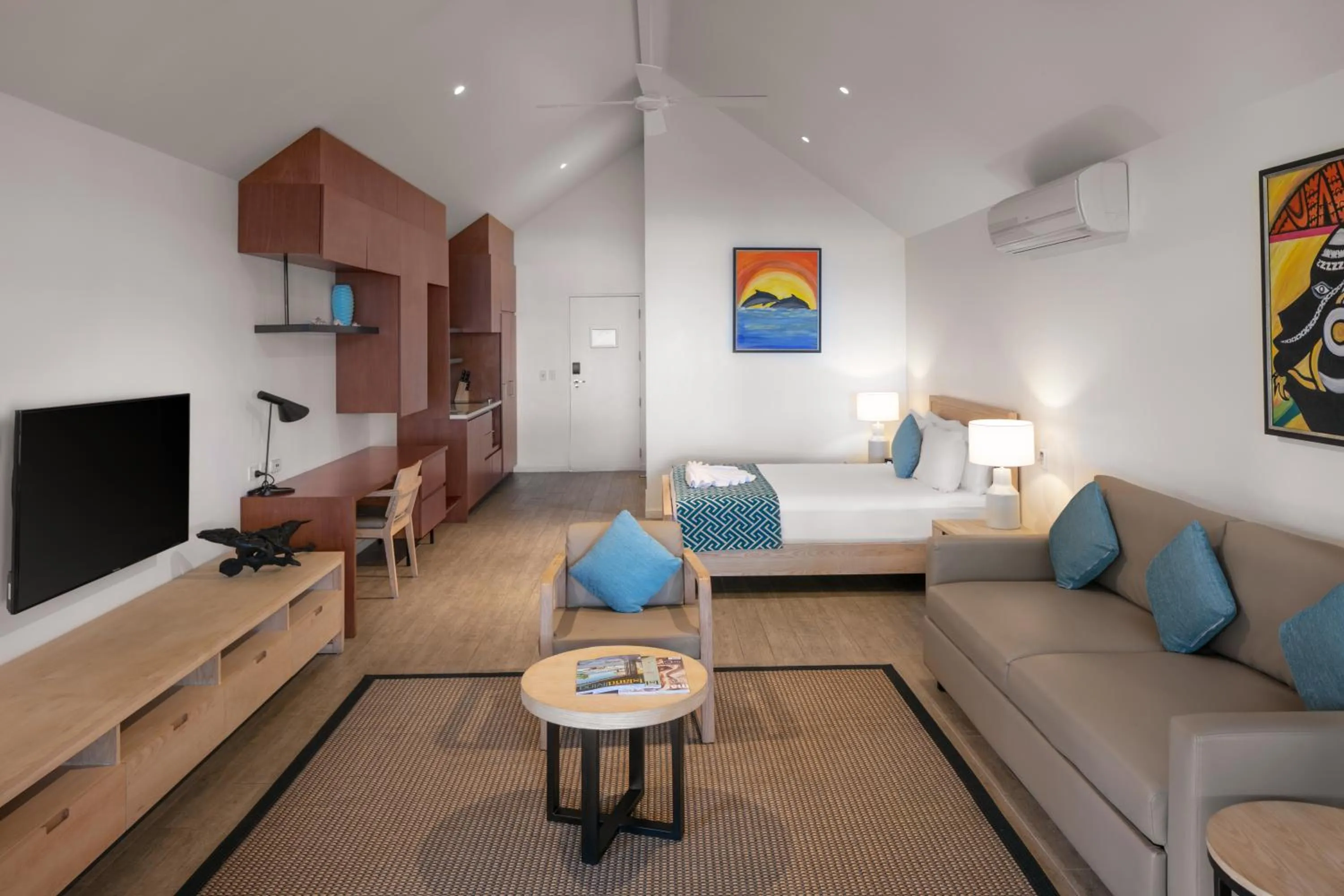 Bed in Coral Sea Resort & Casino