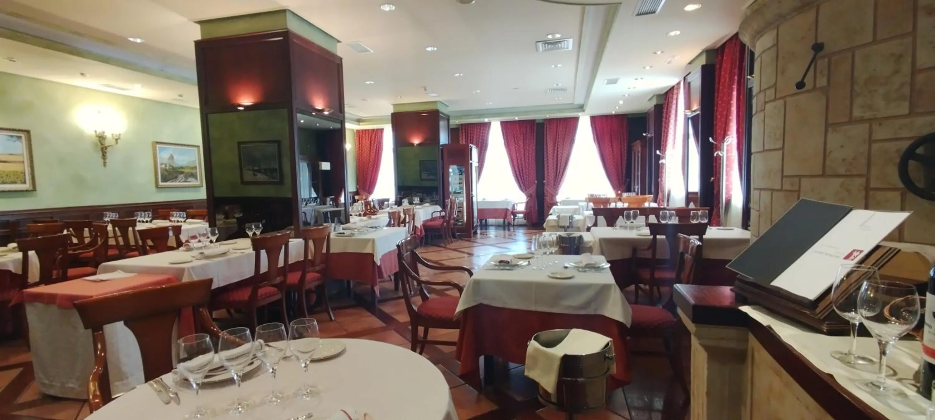 Restaurant/places to eat in Hotel Conde Ansúrez