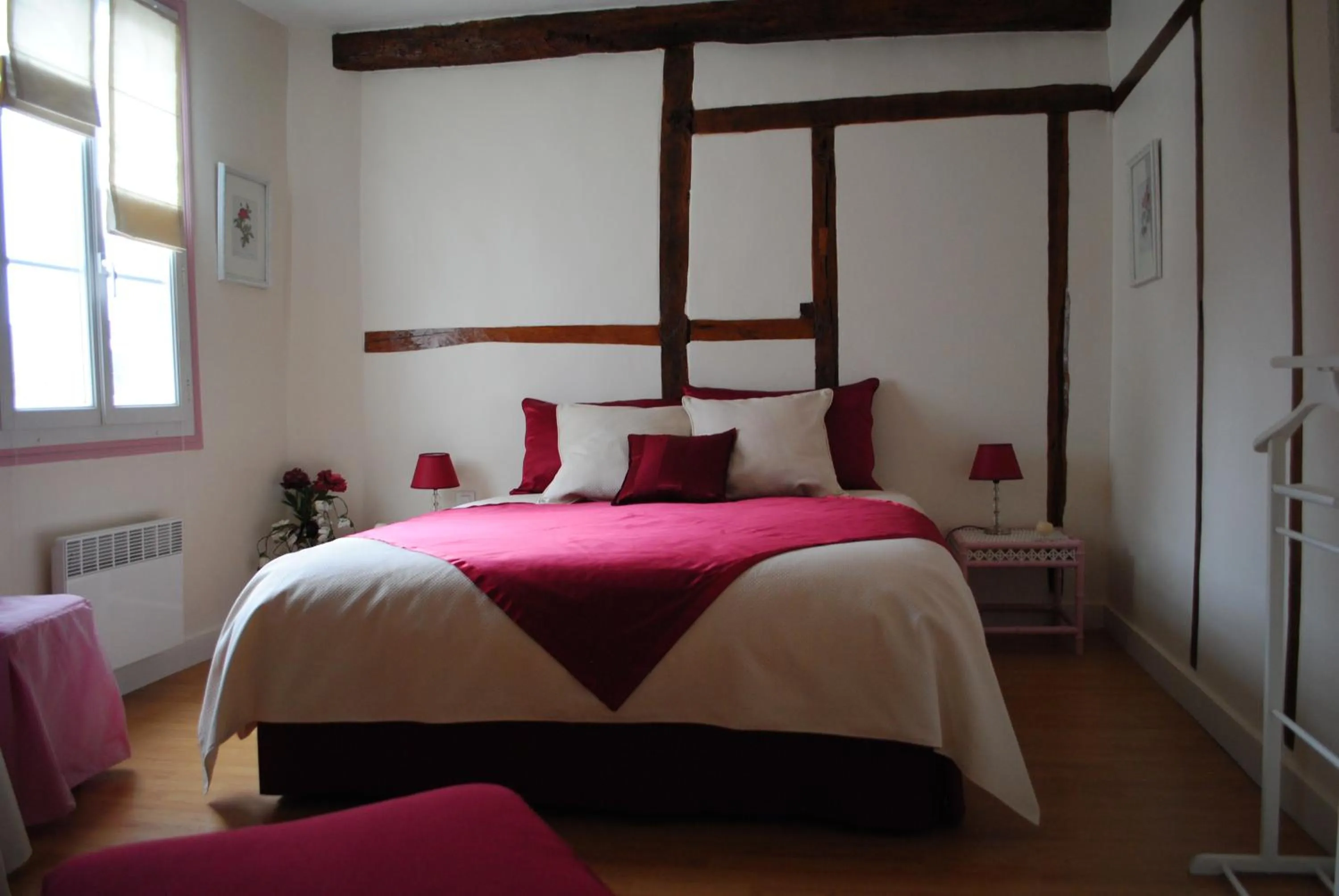 Bed in LE RELAIS DU BON'EURE