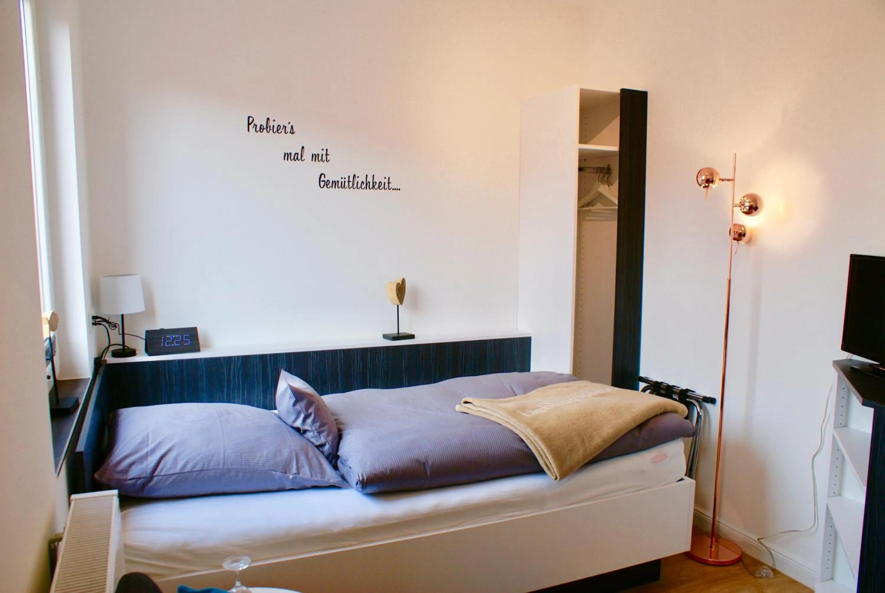 Decorative detail, Bed in Deichhotel Rose