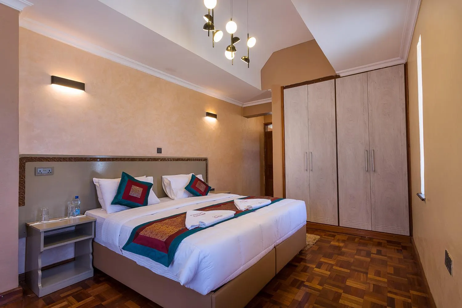 Photo of the whole room, Bed in Comfort Gardens Sweetwaters