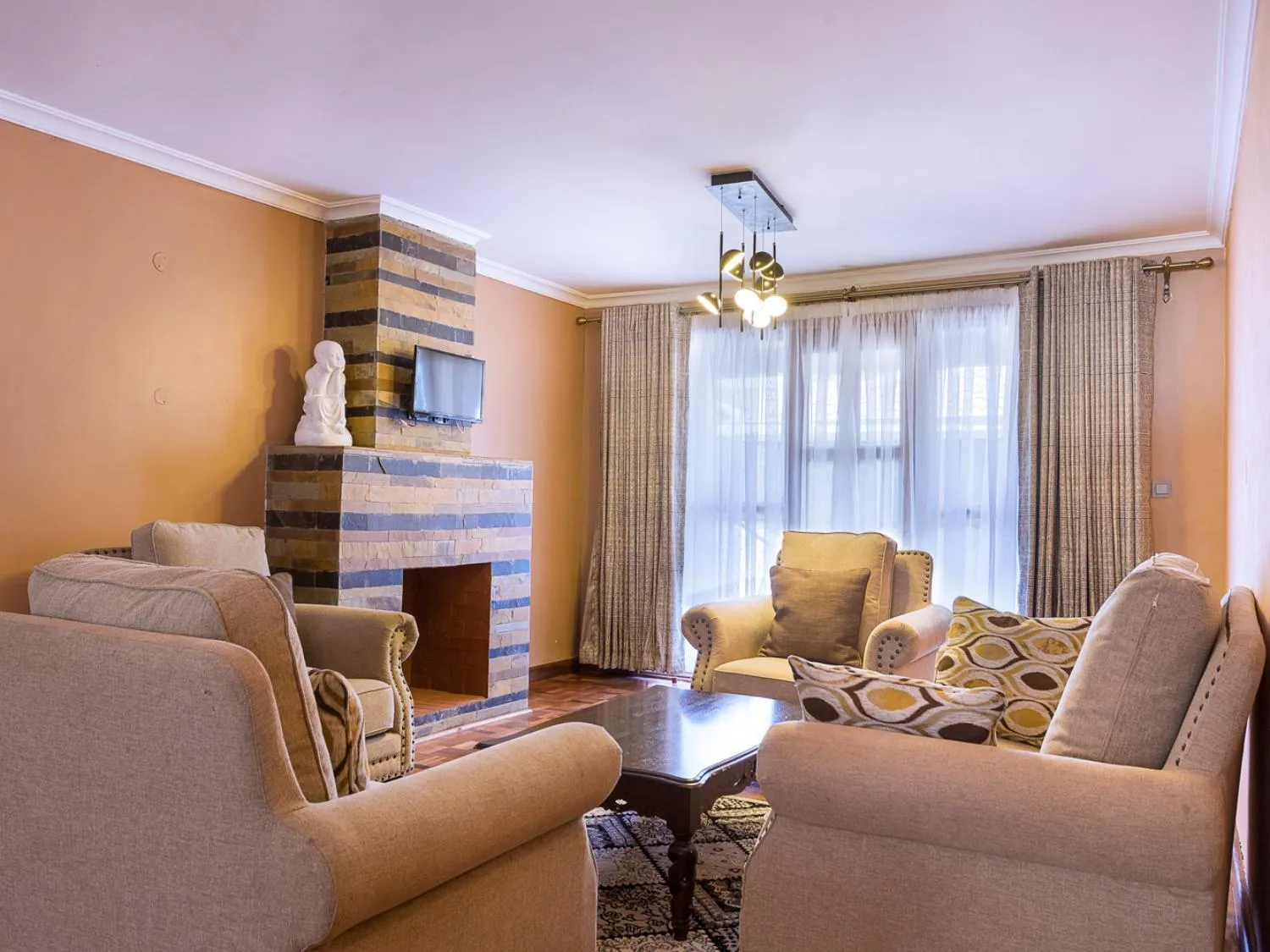 Living room in Comfort Gardens Sweetwaters