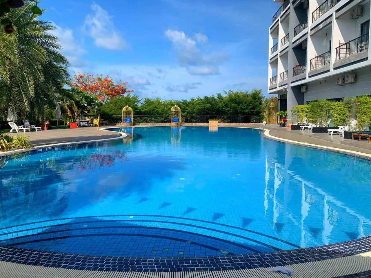 Restaurant/places to eat in KEP BAY HOTEL & RESORT