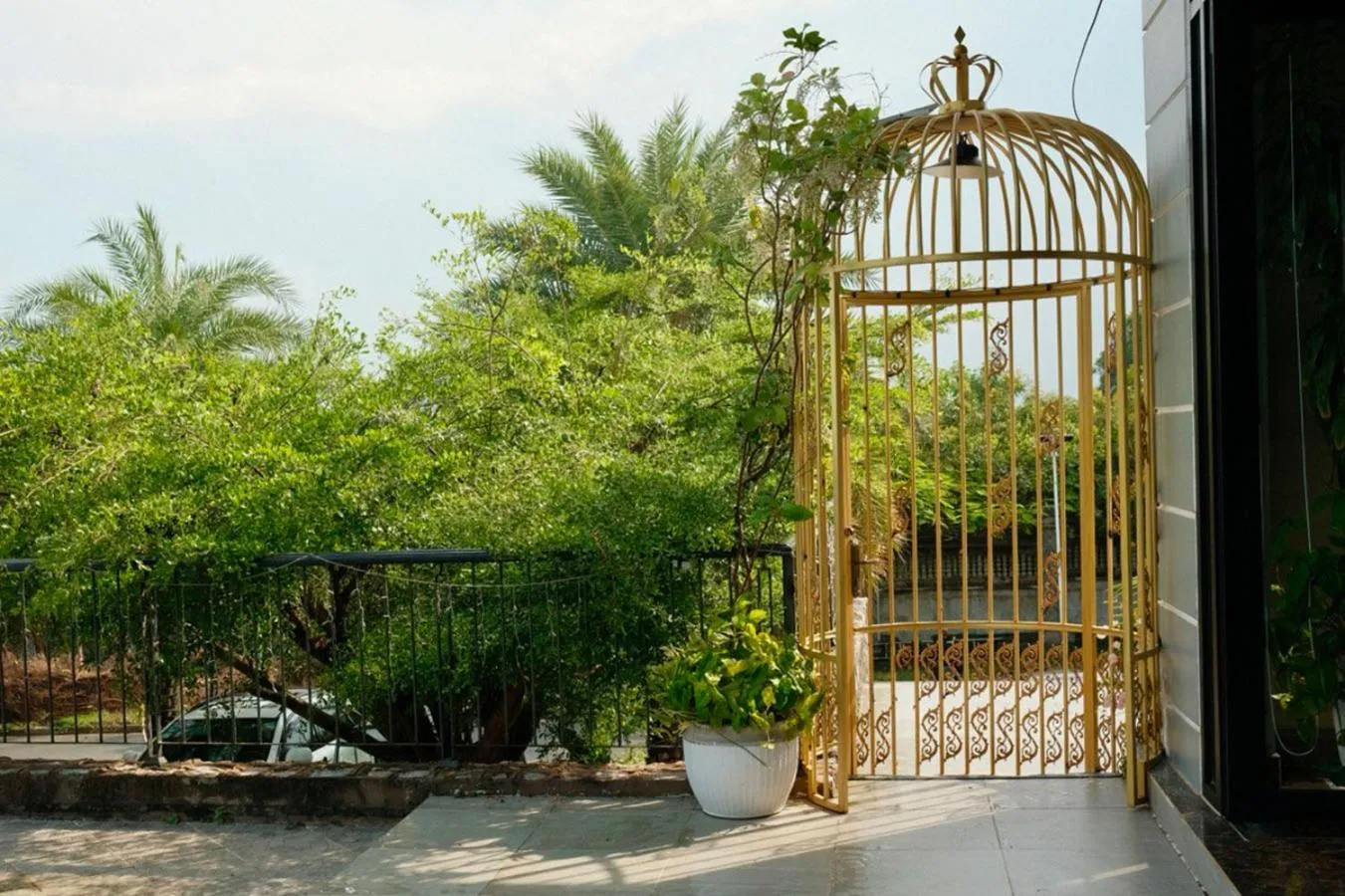 Garden in KEP BAY HOTEL & RESORT