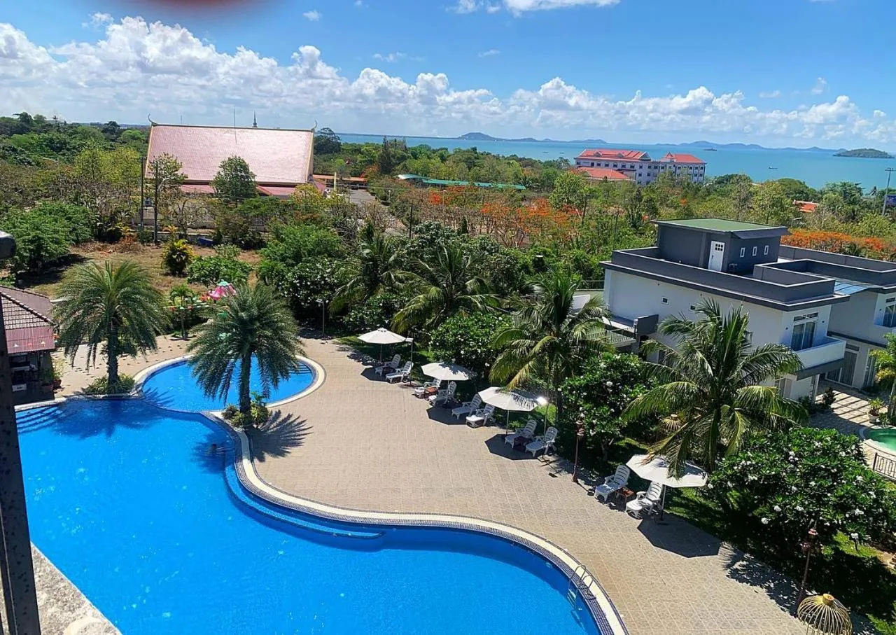 Restaurant/places to eat in KEP BAY HOTEL & RESORT