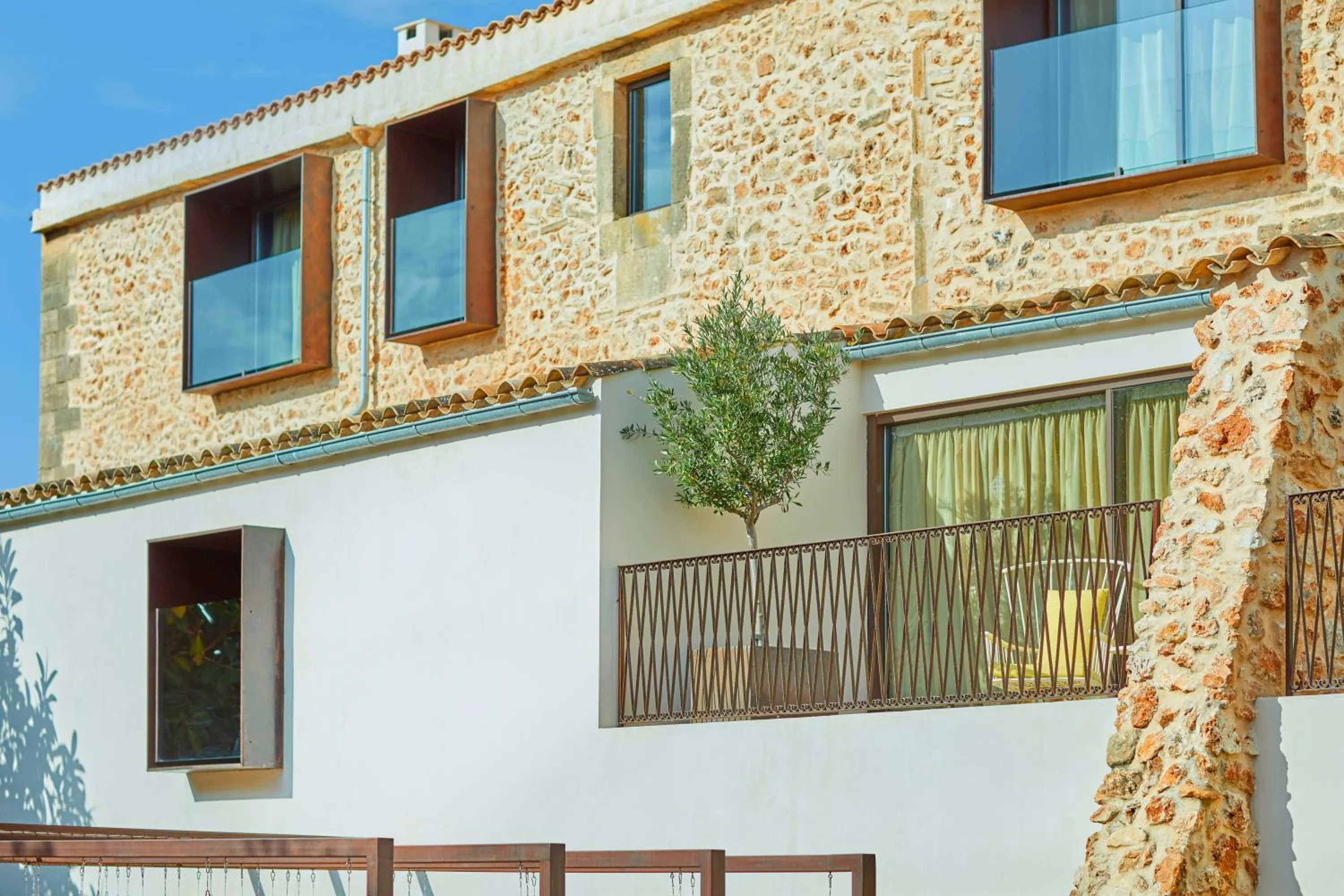 Facade/entrance in Sa Creu Nova Petit Palais Art & Spa