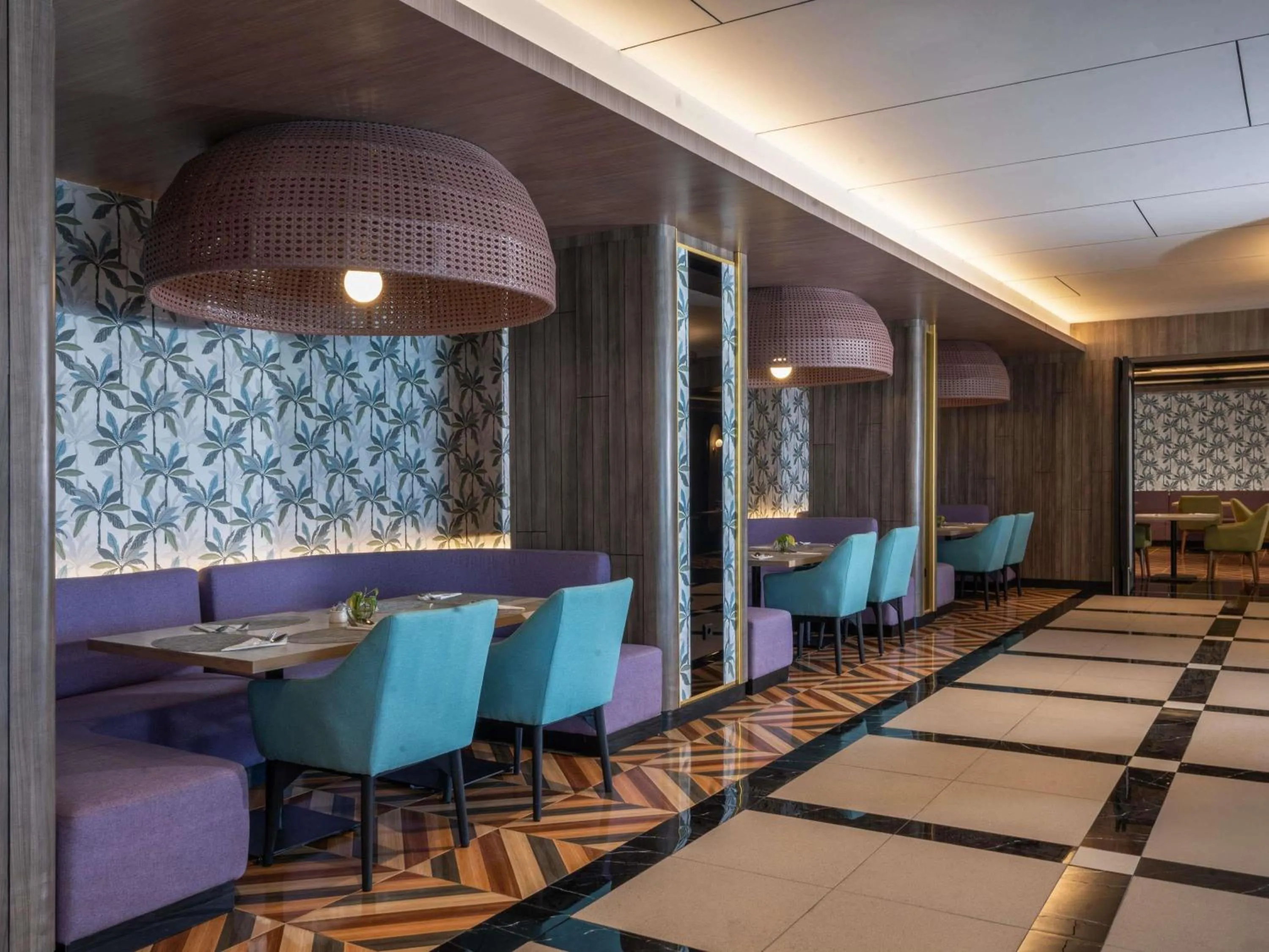 Restaurant/places to eat in Mercure Jayapura