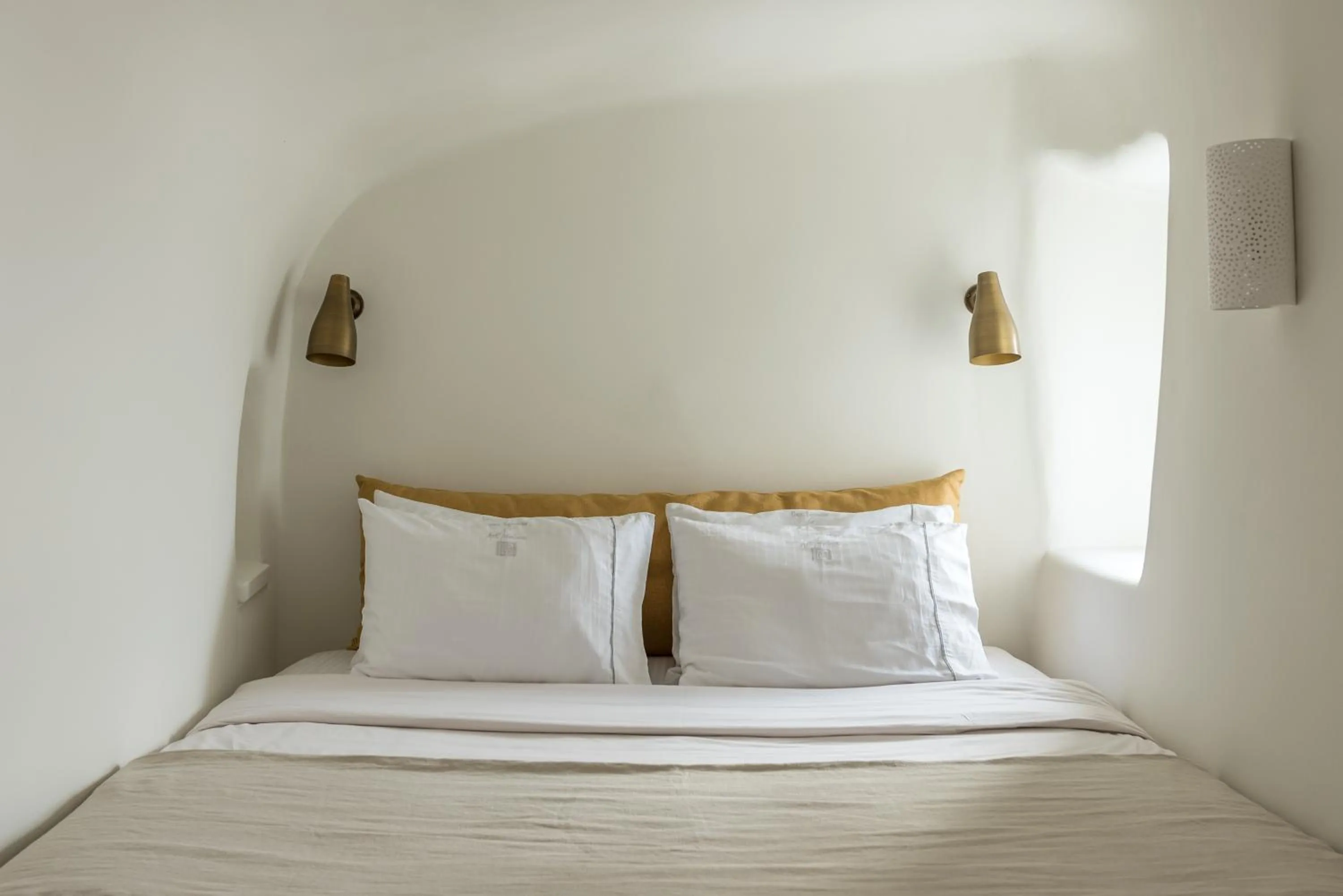 Bedroom, Bed in Art Maisons Oia Castle
