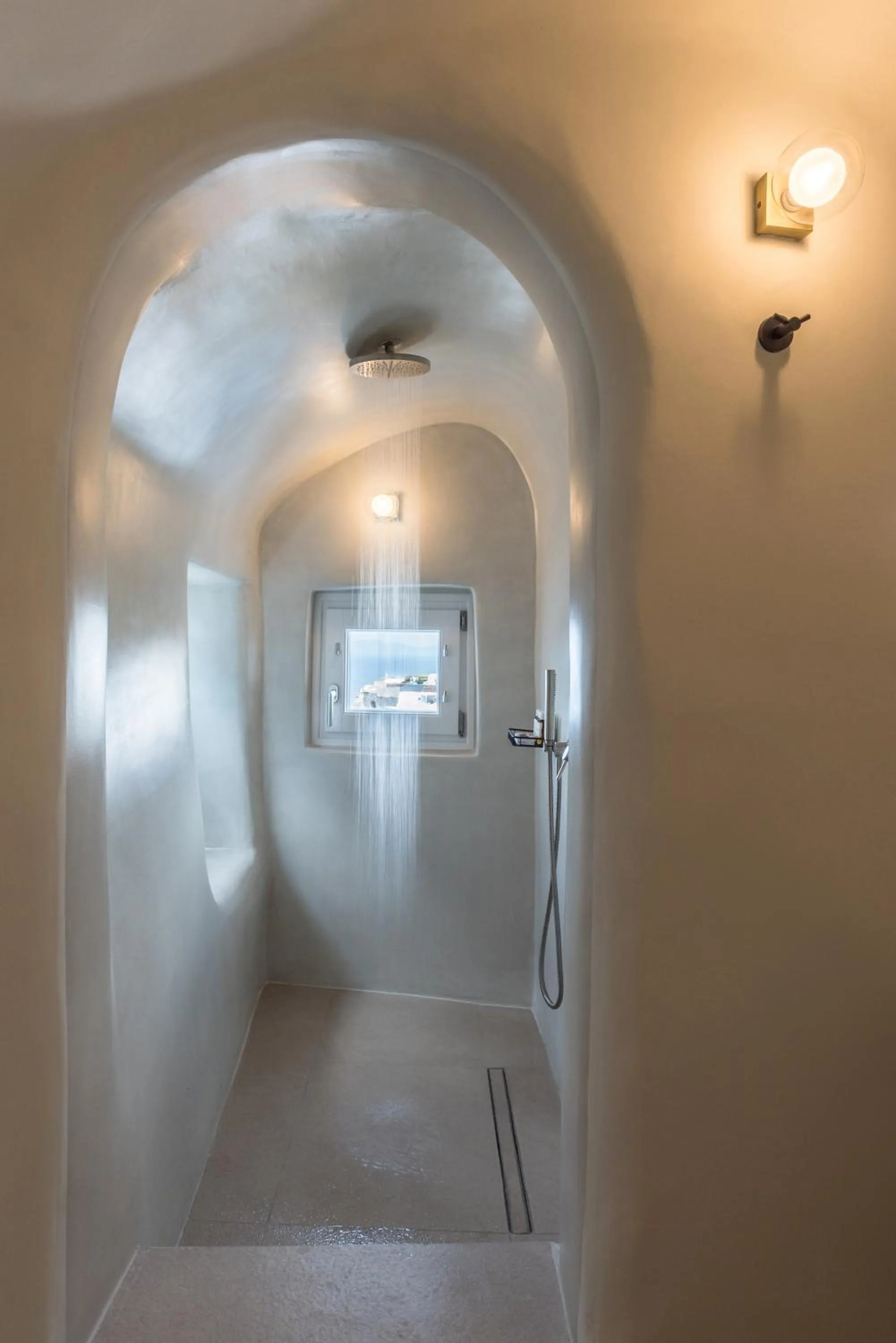 Shower in Art Maisons Oia Castle