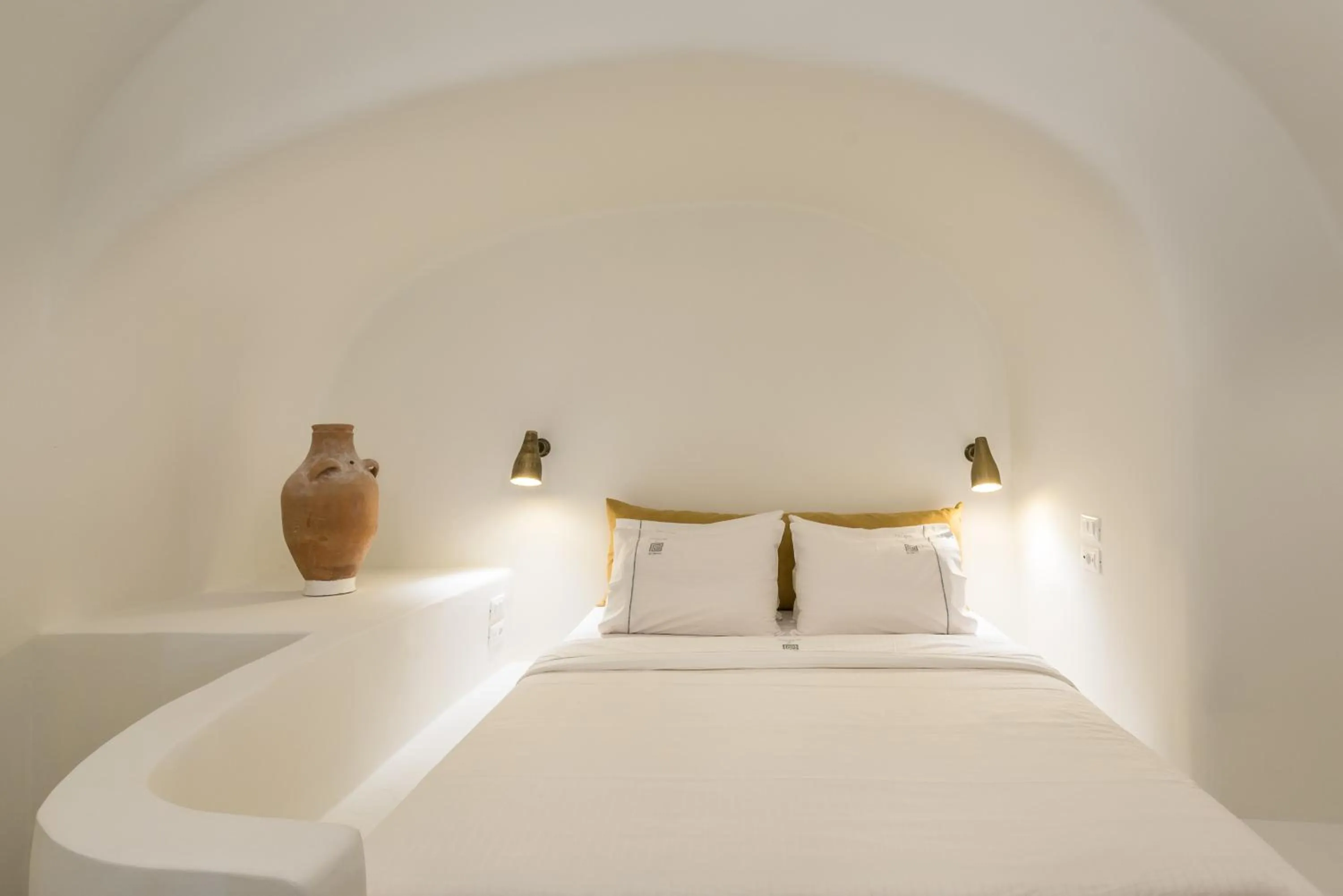 Bed in Art Maisons Oia Castle