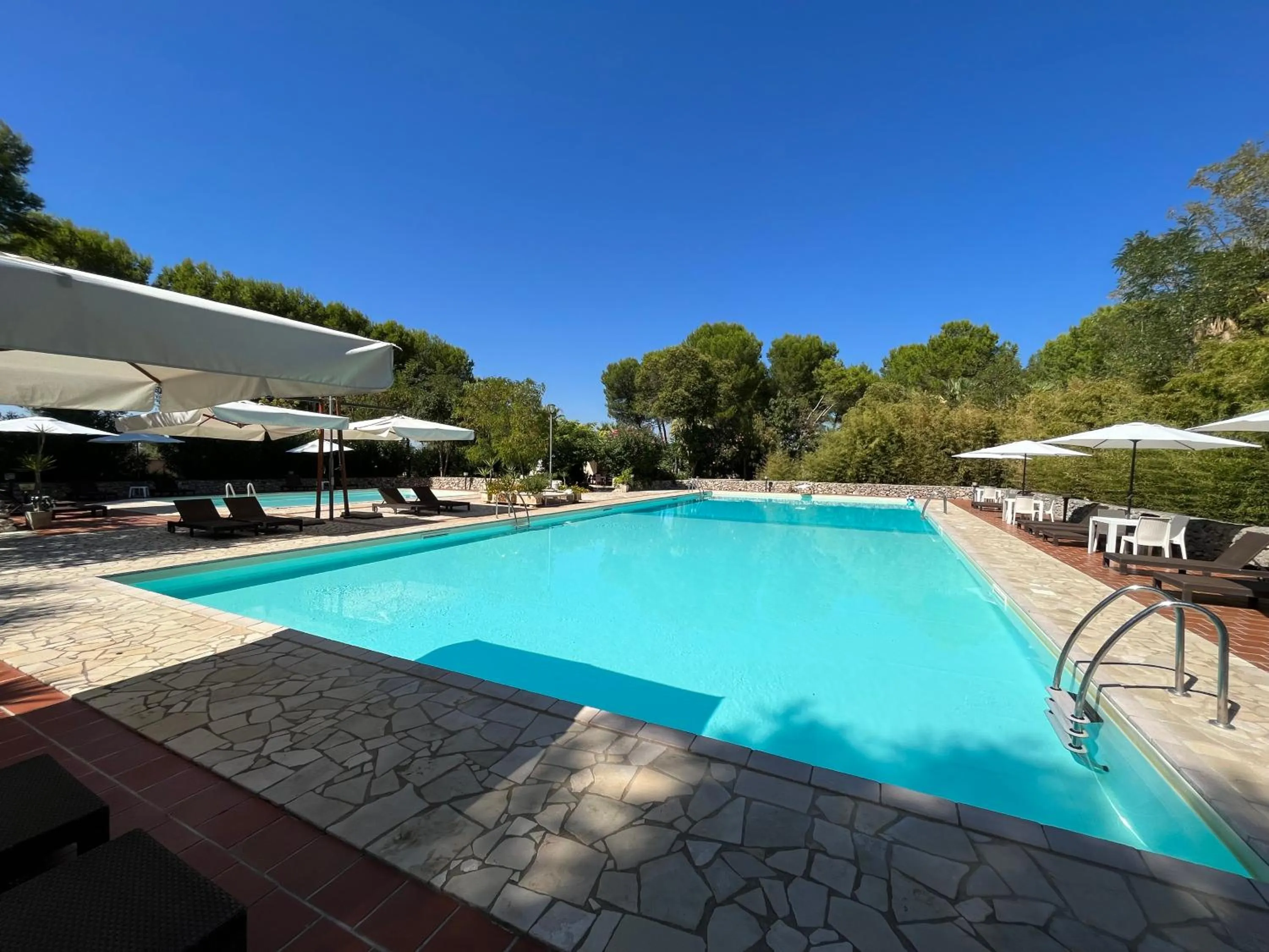 Swimming pool in Masseria La Camardia