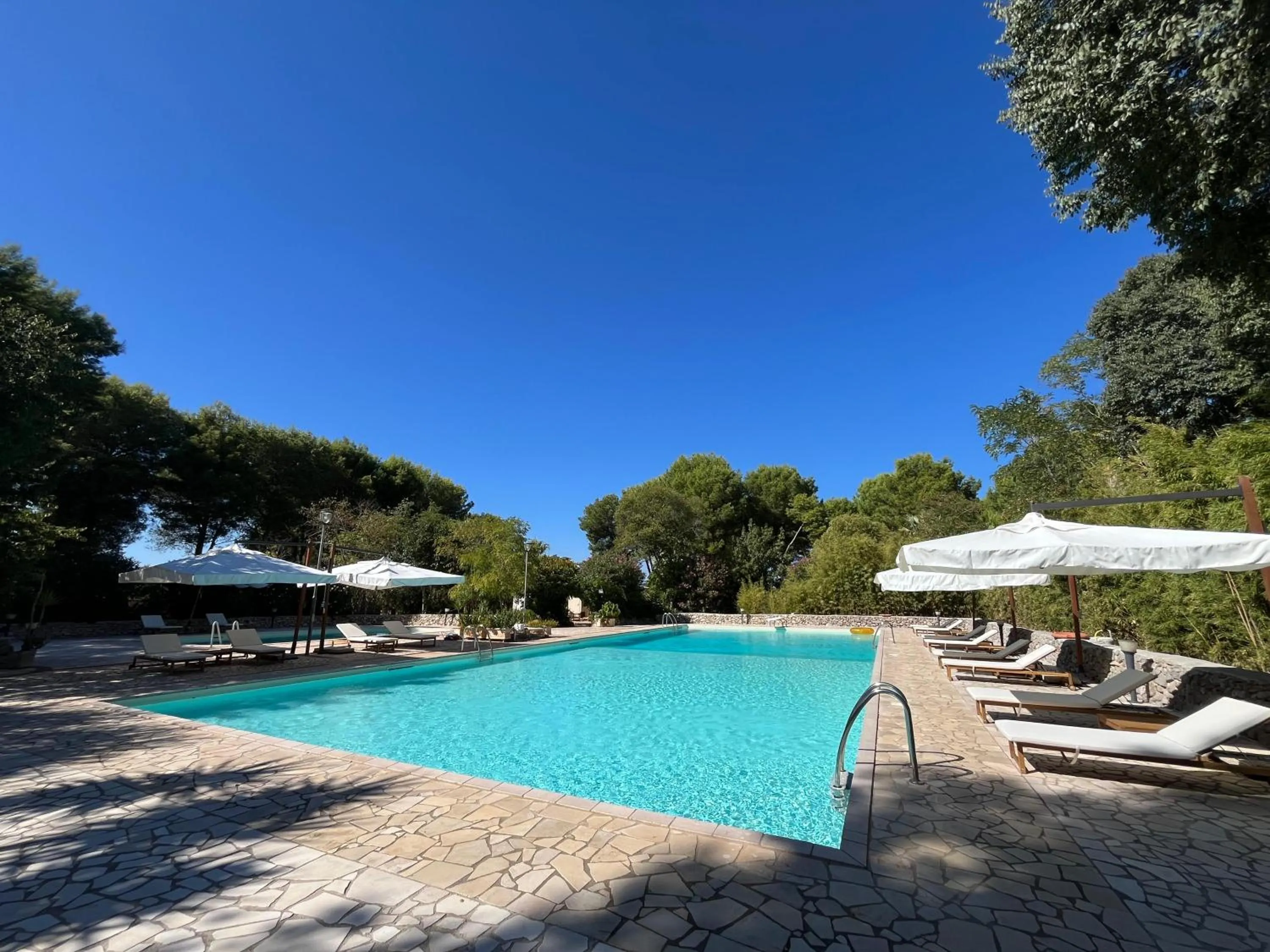Swimming pool in Masseria La Camardia