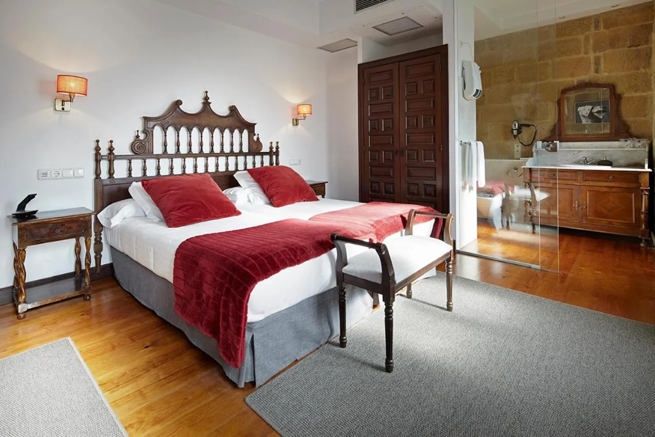 Bed in Saiaz Getaria Hotela