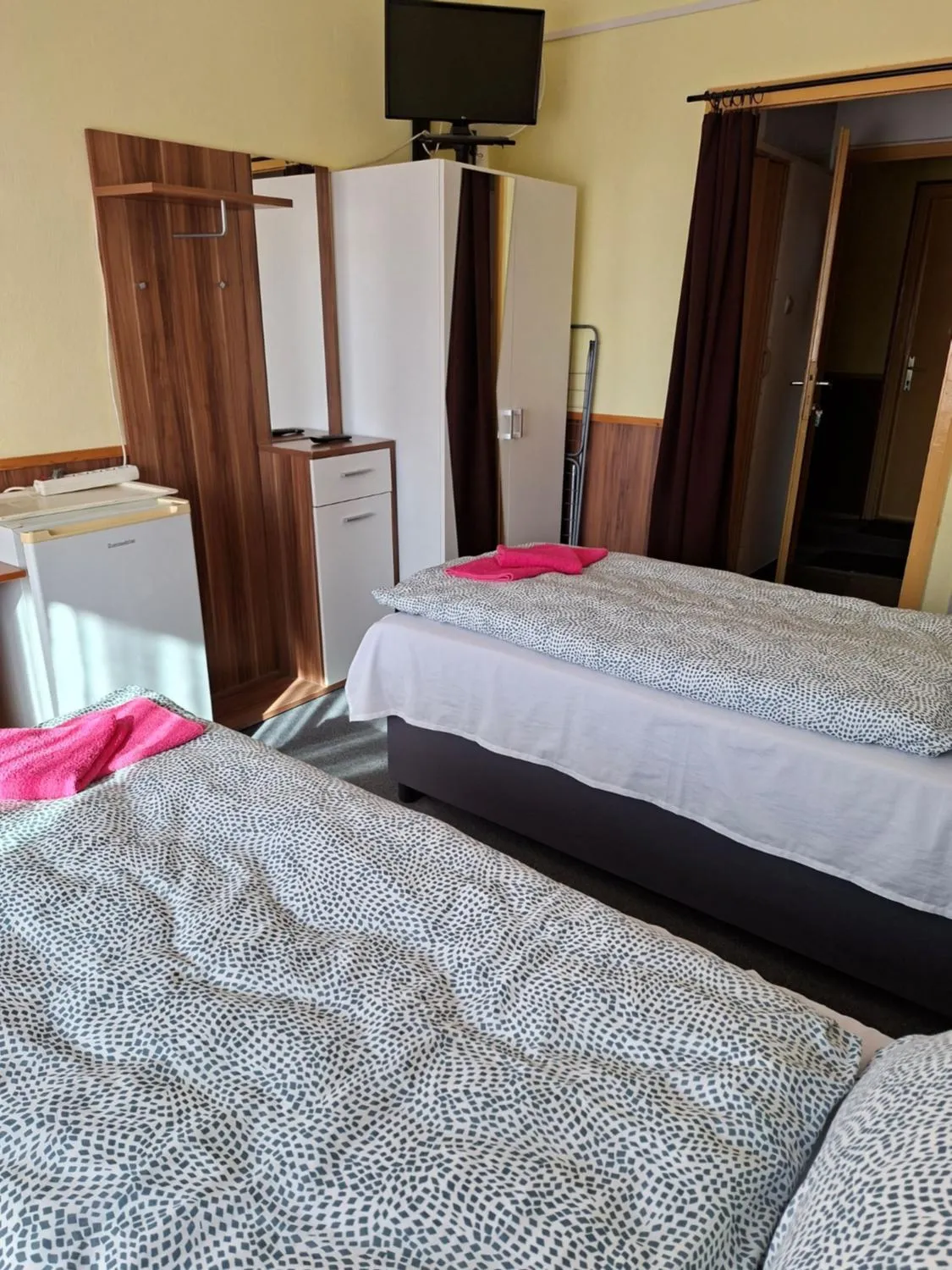 Bed in Grill Terasz Étterem és Szálláshely