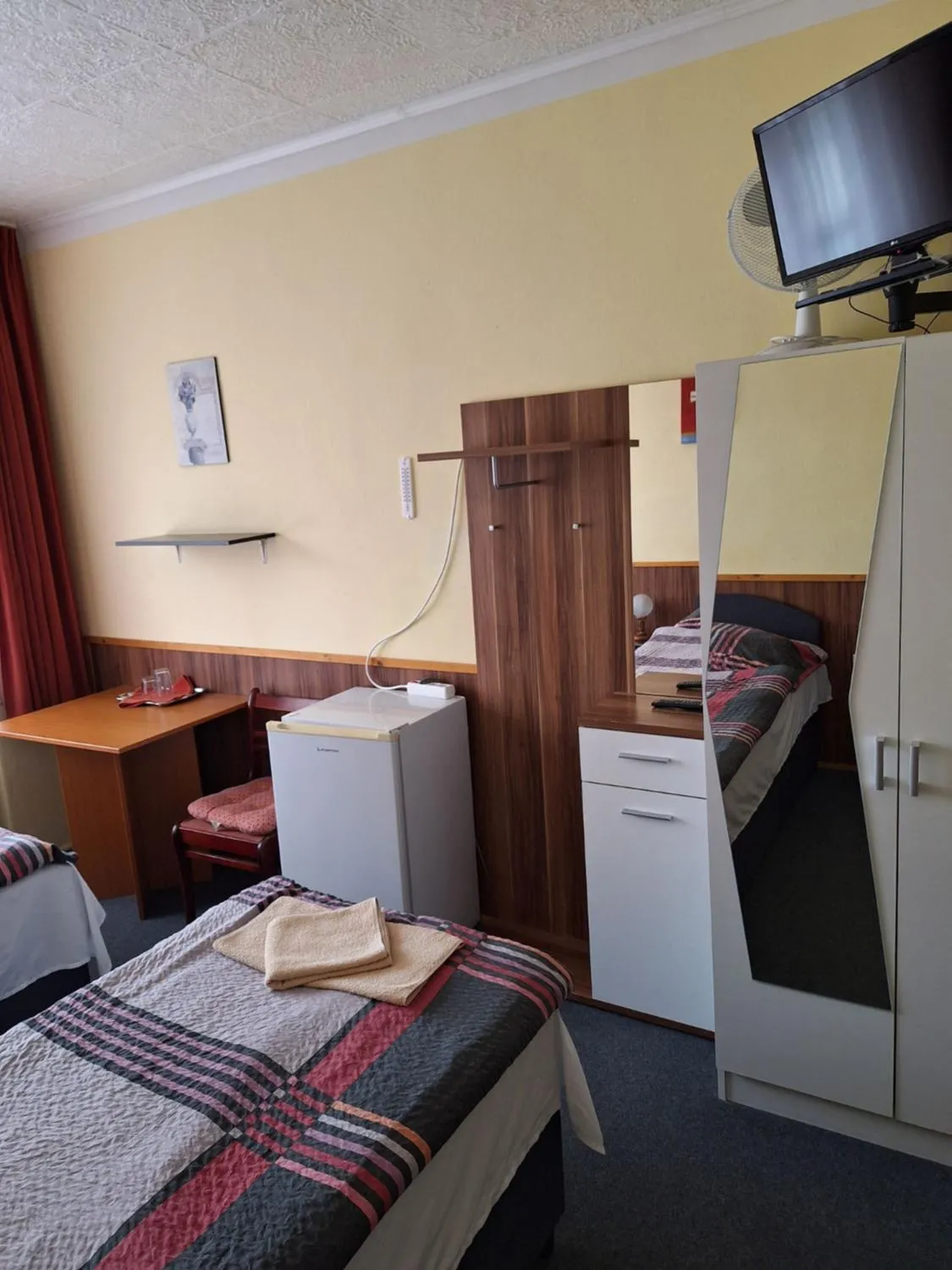 Bed in Grill Terasz Étterem és Szálláshely