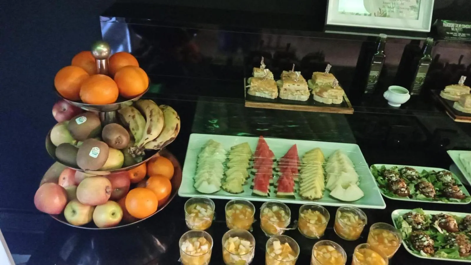 Buffet breakfast in Hotel Confort BRASEROS