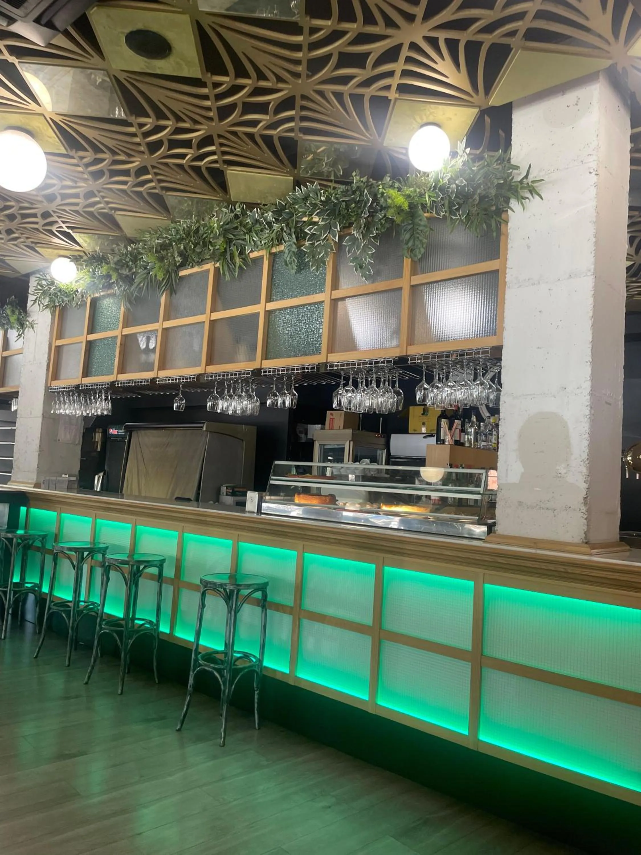 Lounge or bar in Hotel Confort BRASEROS