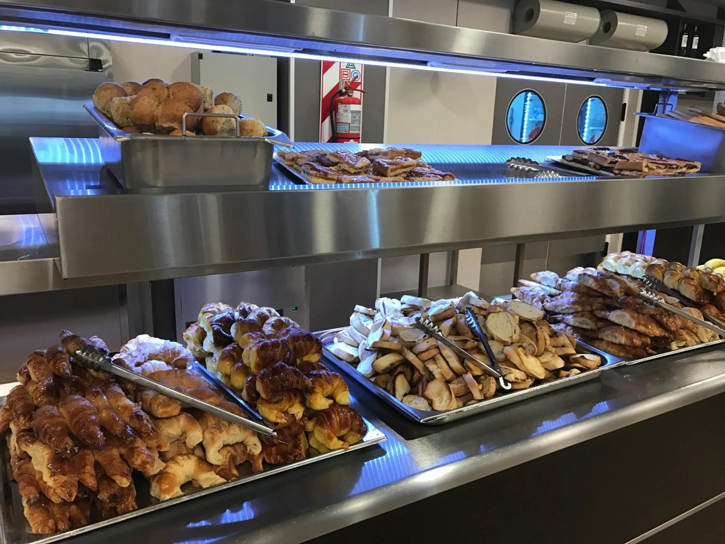 Buffet breakfast in Hotel Luz y Fuerza San Bernardo - All Inclusive