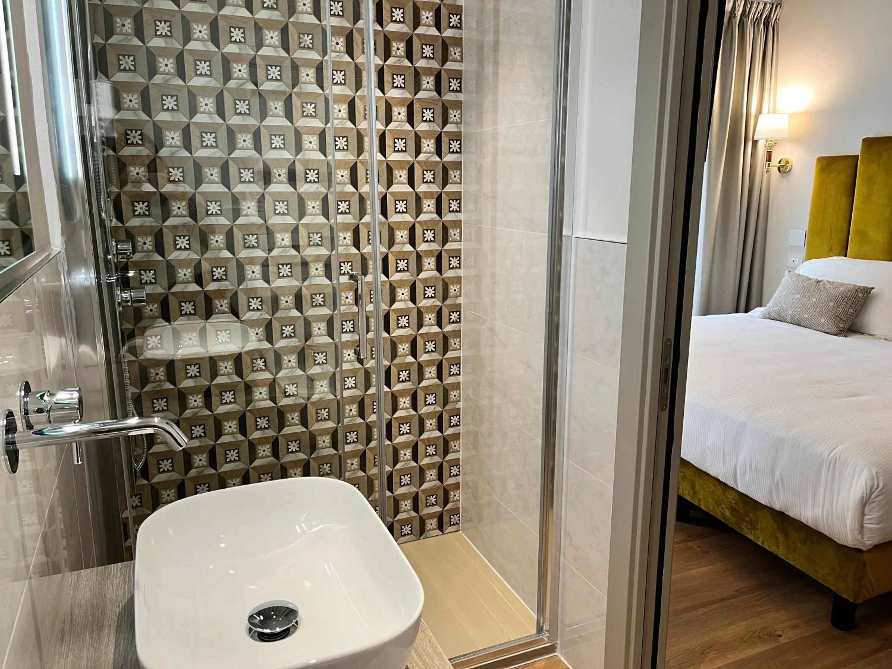 Bathroom, Bed in Corte dei Sogni Boutique Hotel & spa