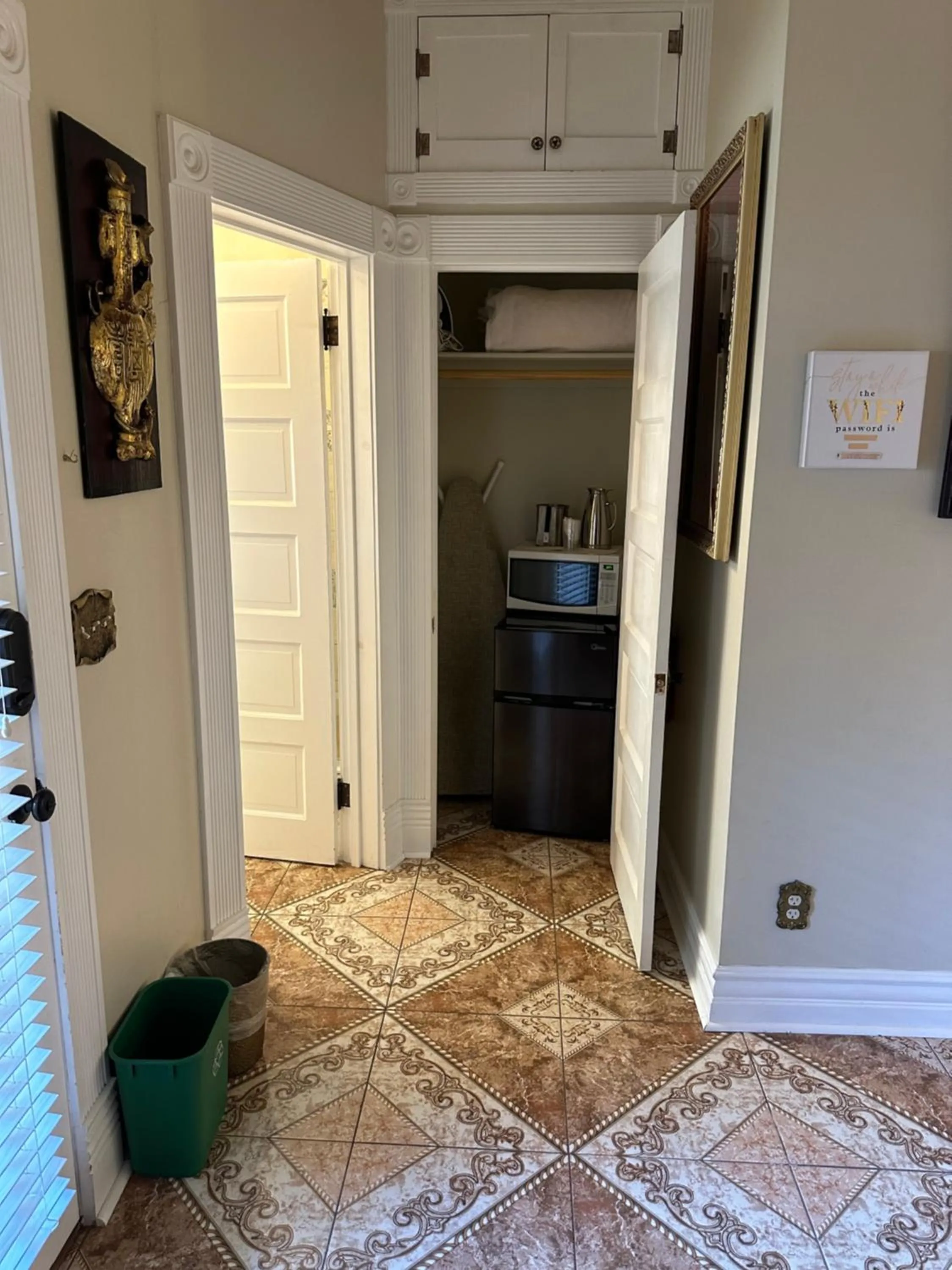 minibar in El Amador Inn Downtown Tucson