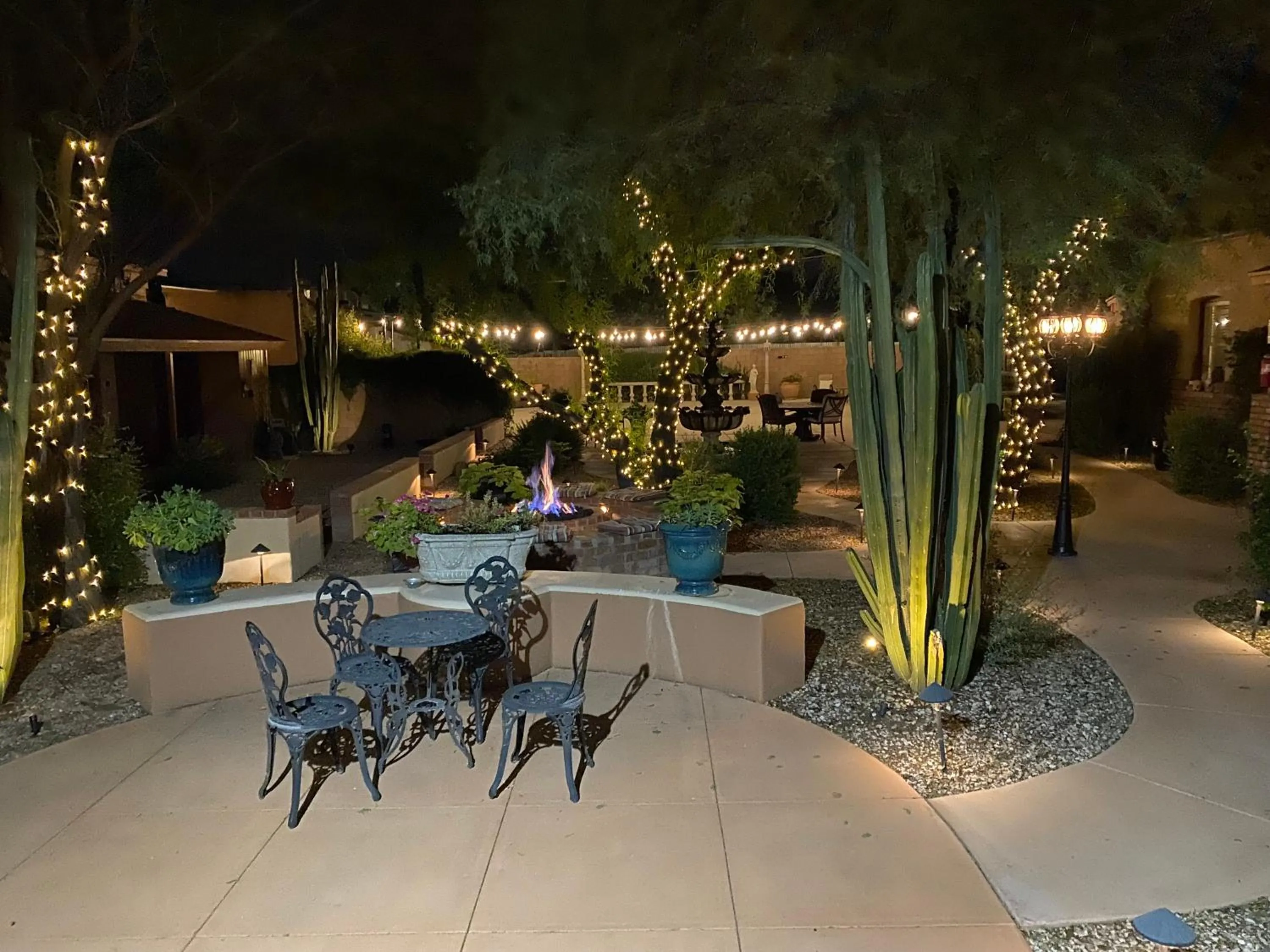 Inner courtyard view in El Amador Inn Downtown Tucson