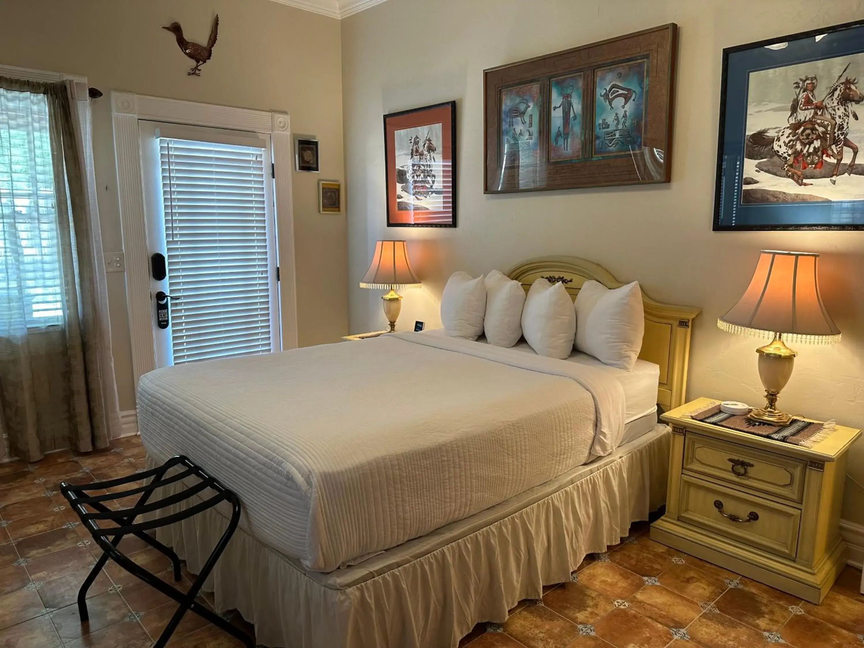 Queen Room with Balcony in El Amador Inn Downtown Tucson Queen Room with Balcony in El Amador Inn Downtown Tucson