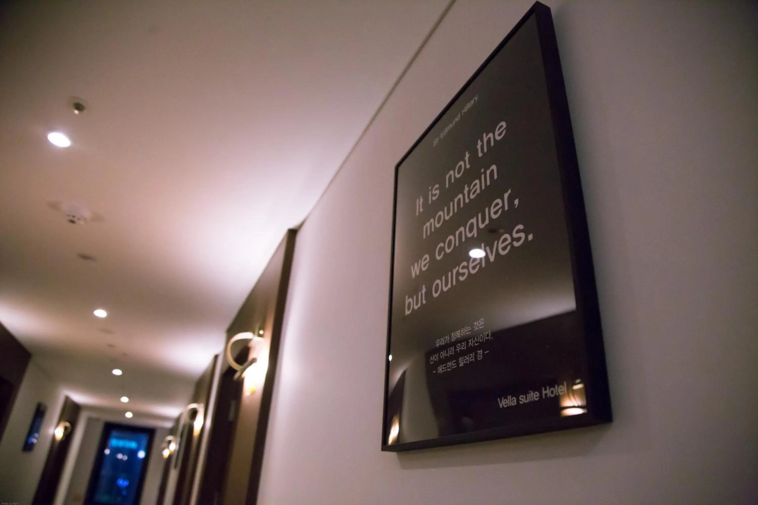 Area and facilities in Vella Suite Hotel