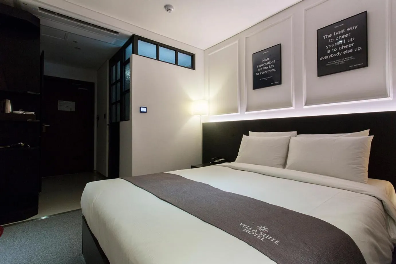 Bed in Vella Suite Hotel