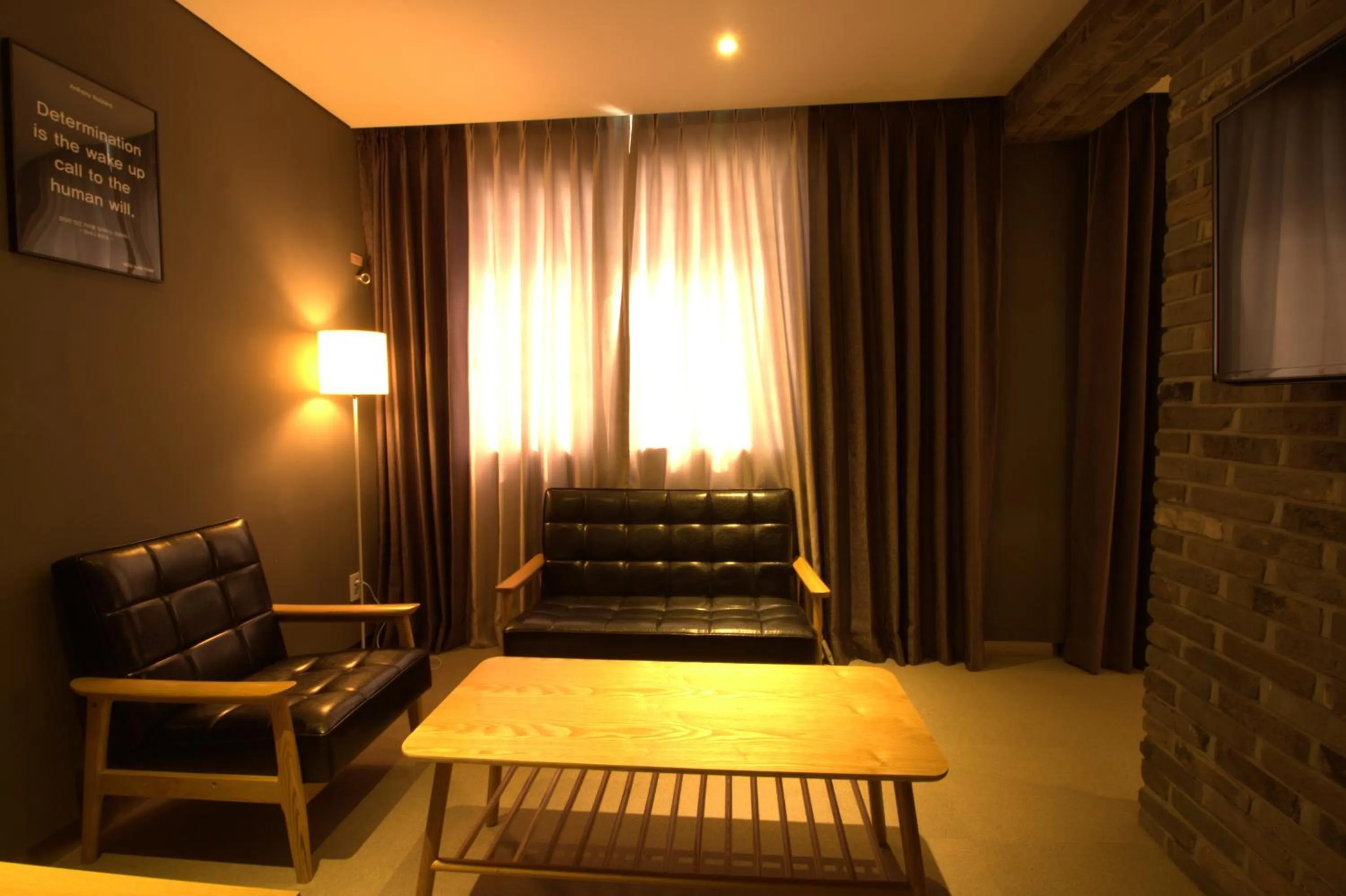 Living room in Vella Suite Hotel