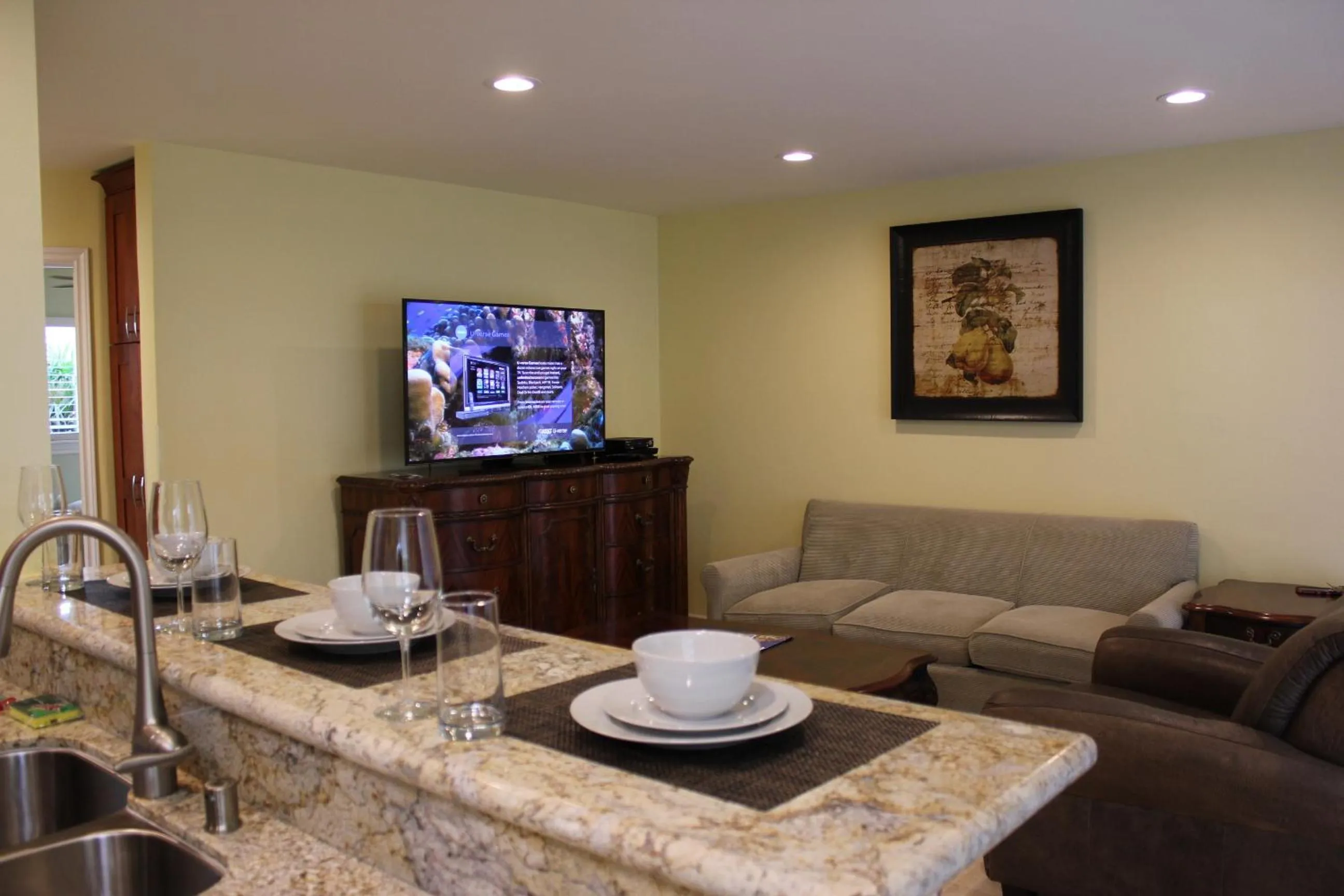 Photo of the whole room in The Beach Palms Carlsbad