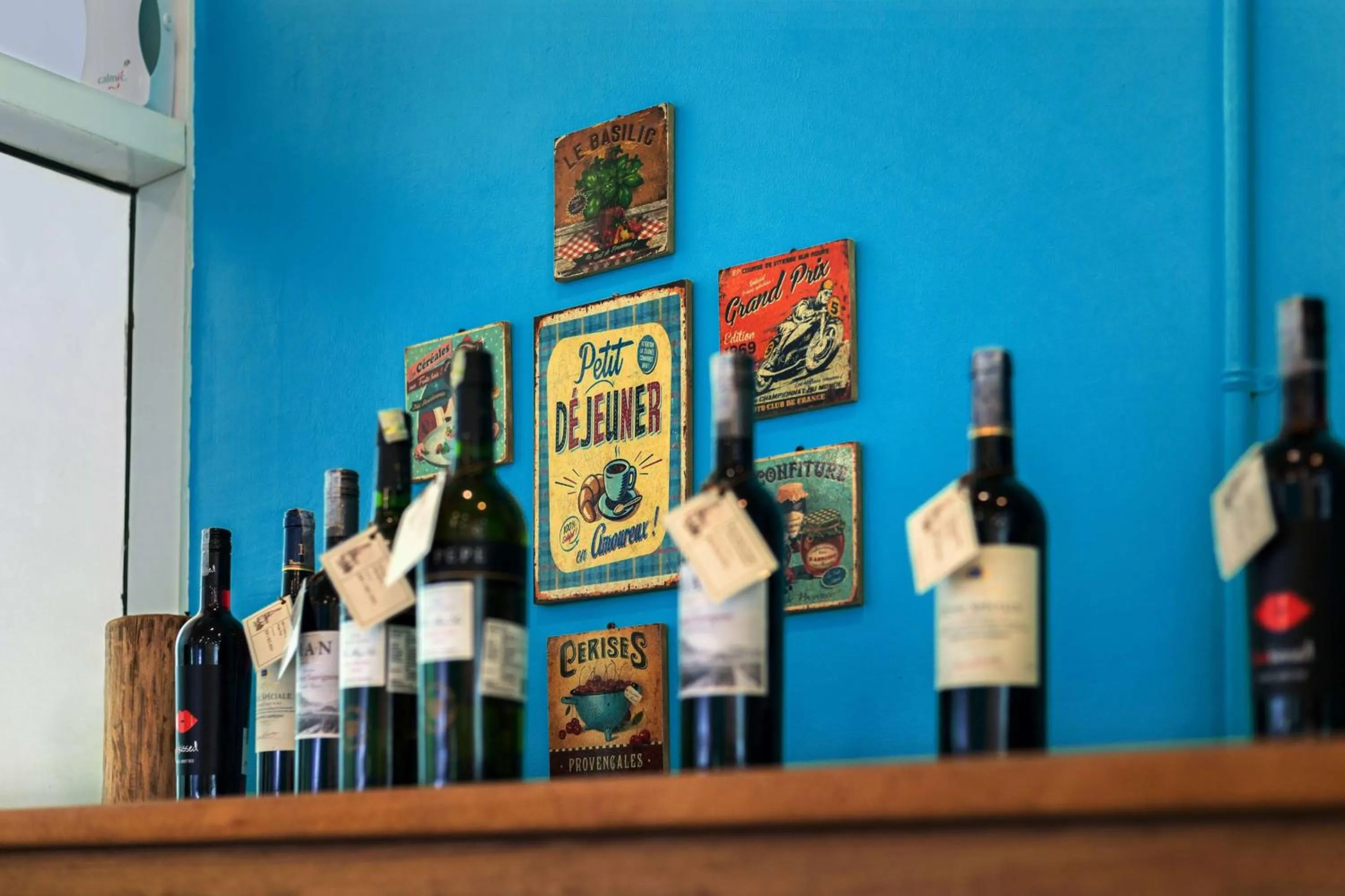 Restaurant/places to eat in Wyndham Panbil Batam