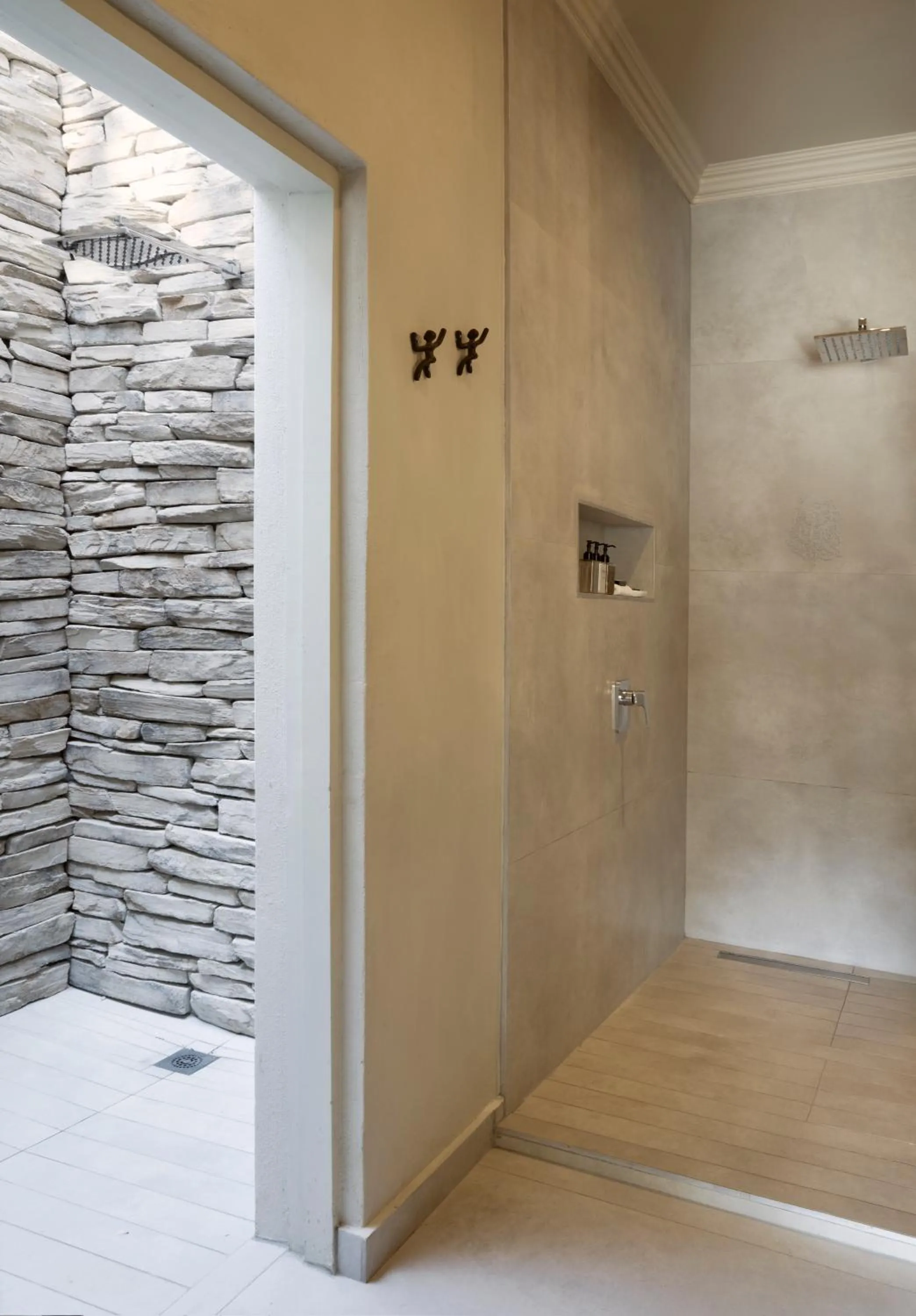 Shower in Hoeveld House