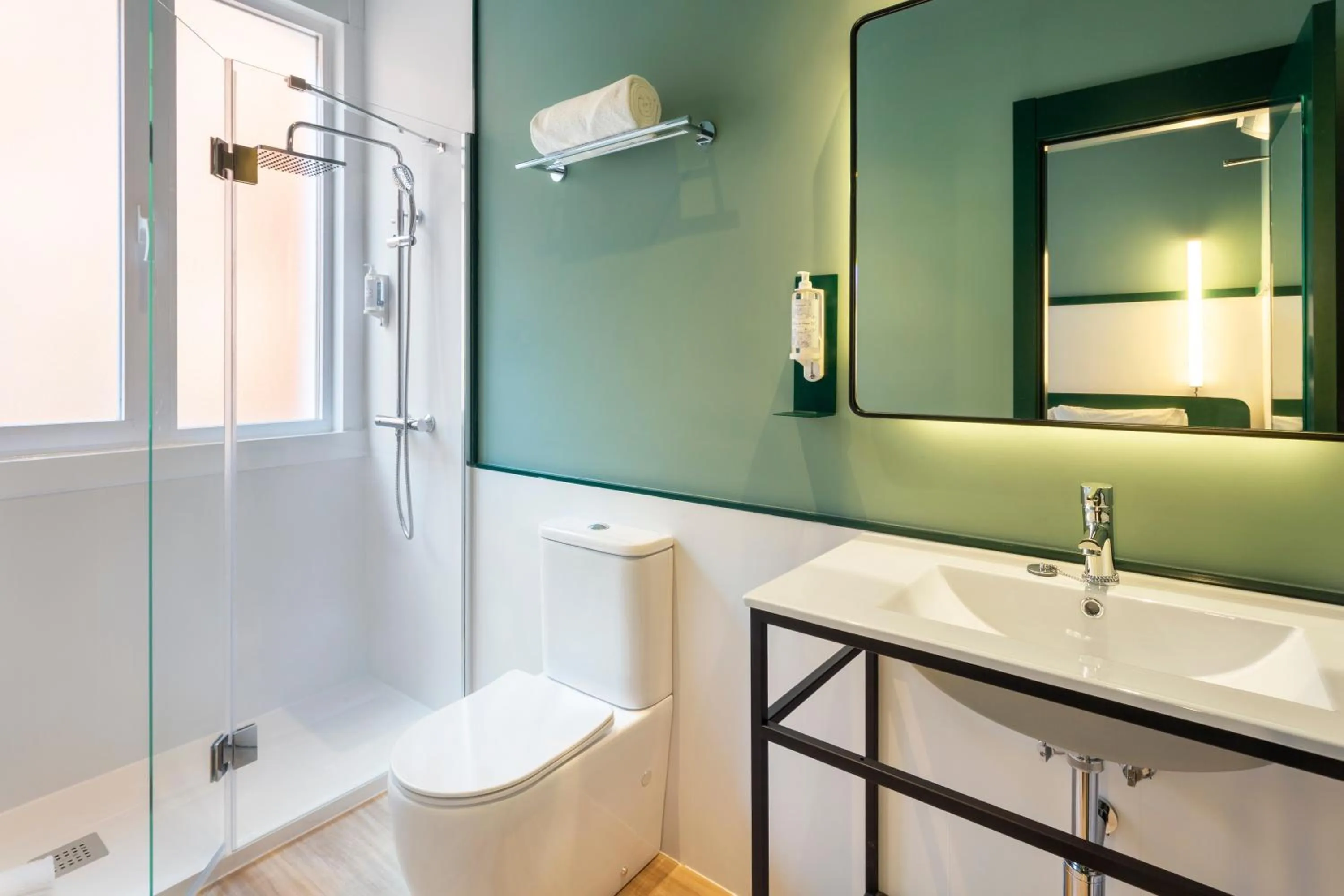 Shower in B&B HOTEL Madrid Centro Plaza Mayor