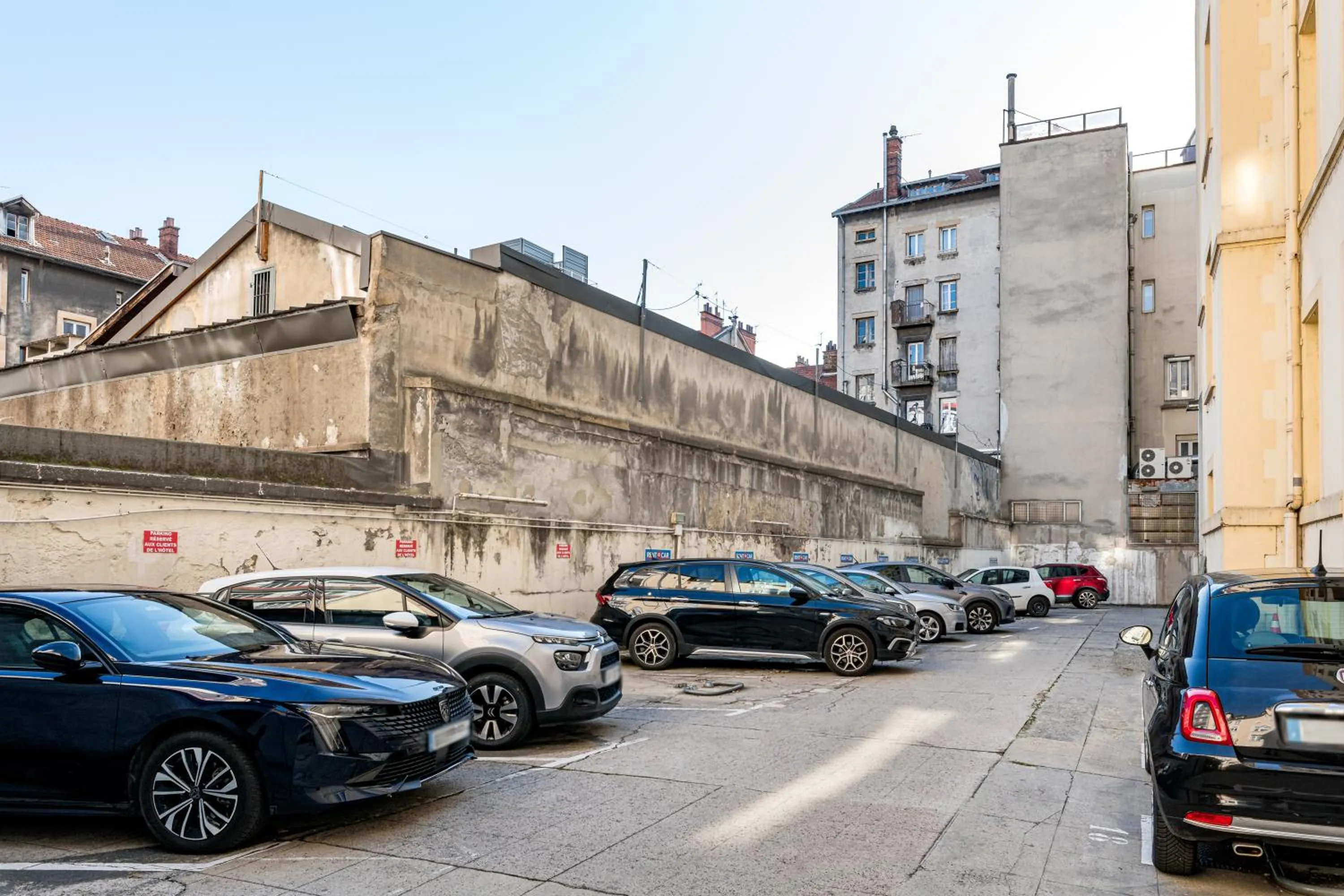 Day in Hôtel Terminus