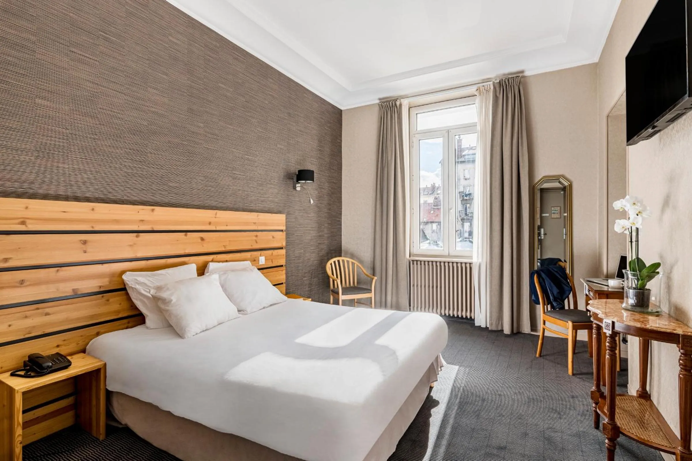 Bed in Hôtel Terminus