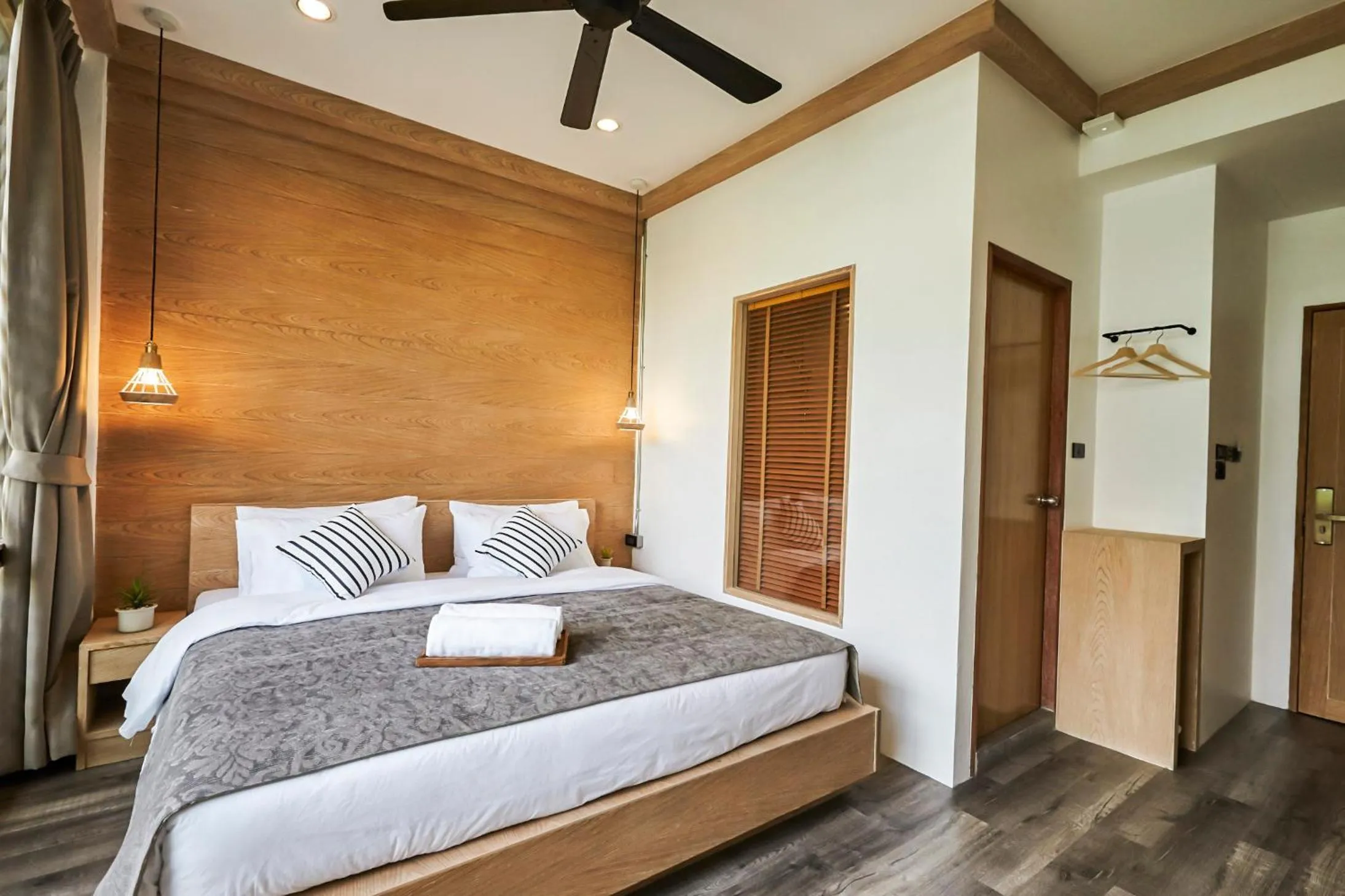 Bed in Vann Bangkok Boutique House