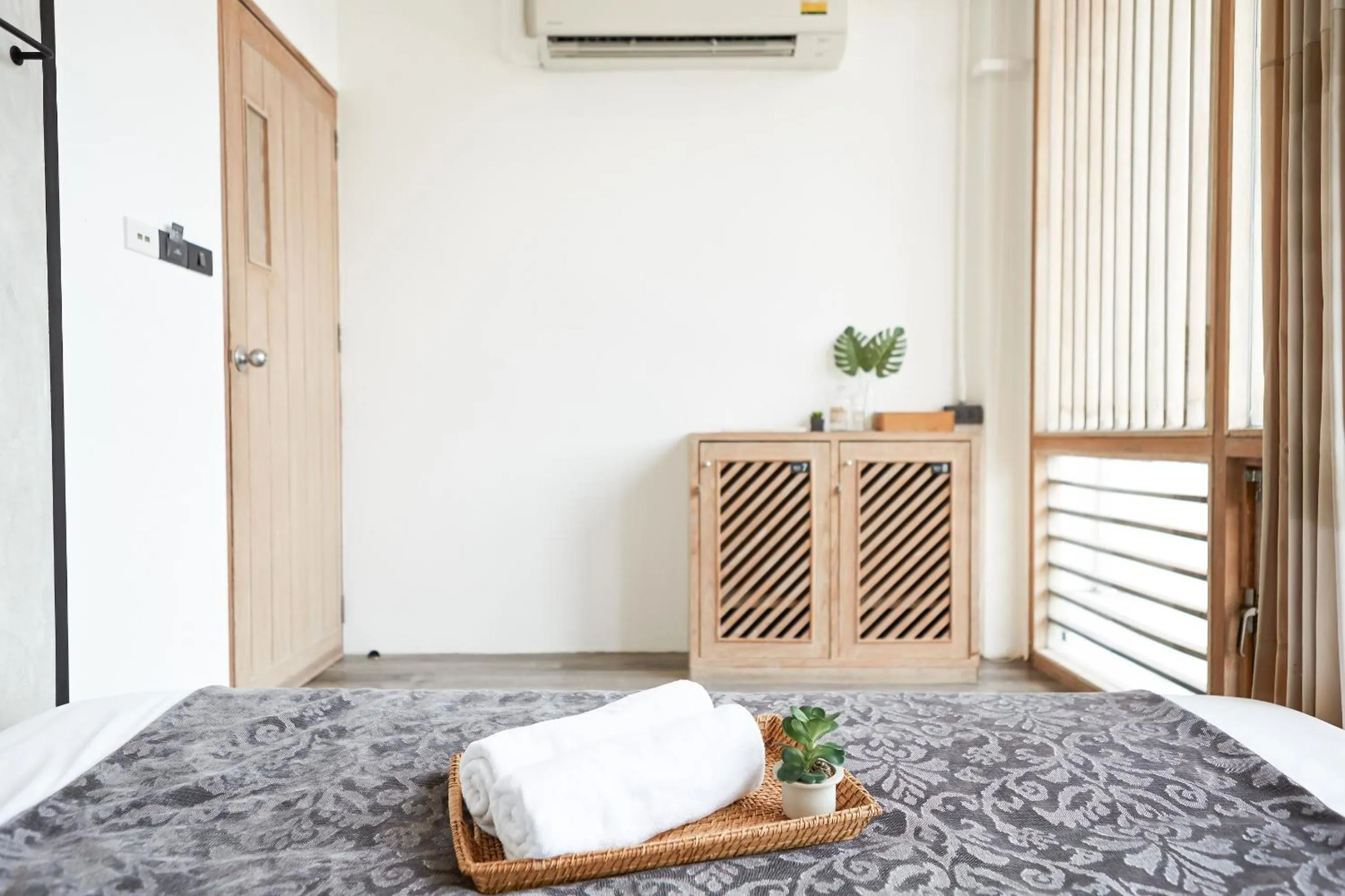 Bed in Vann Bangkok Boutique House