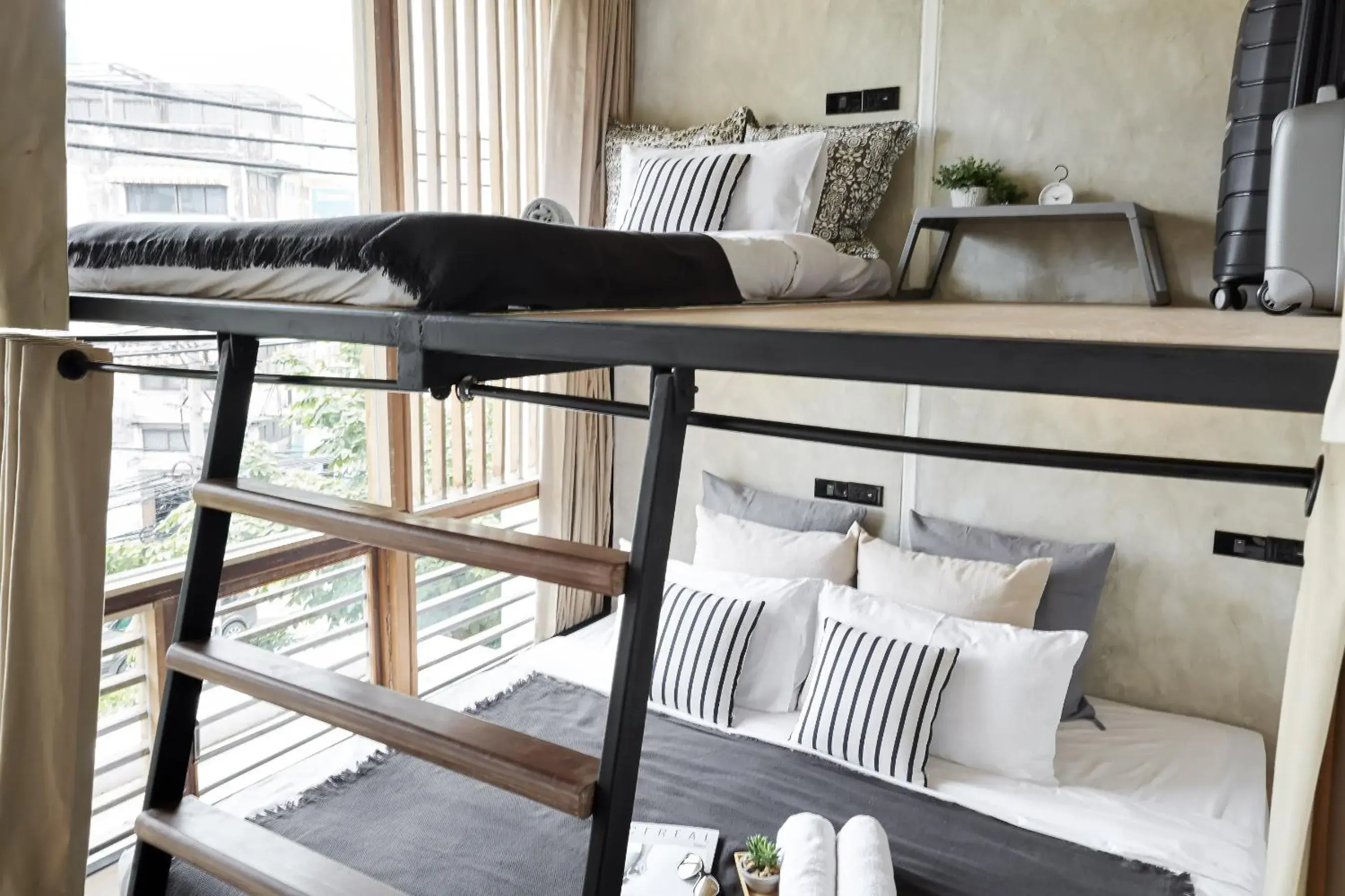 Economy Triple Room with Shared Bathroom in Vann Bangkok Boutique House Economy Triple Room with Shared Bathroom in Vann Bangkok Boutique House