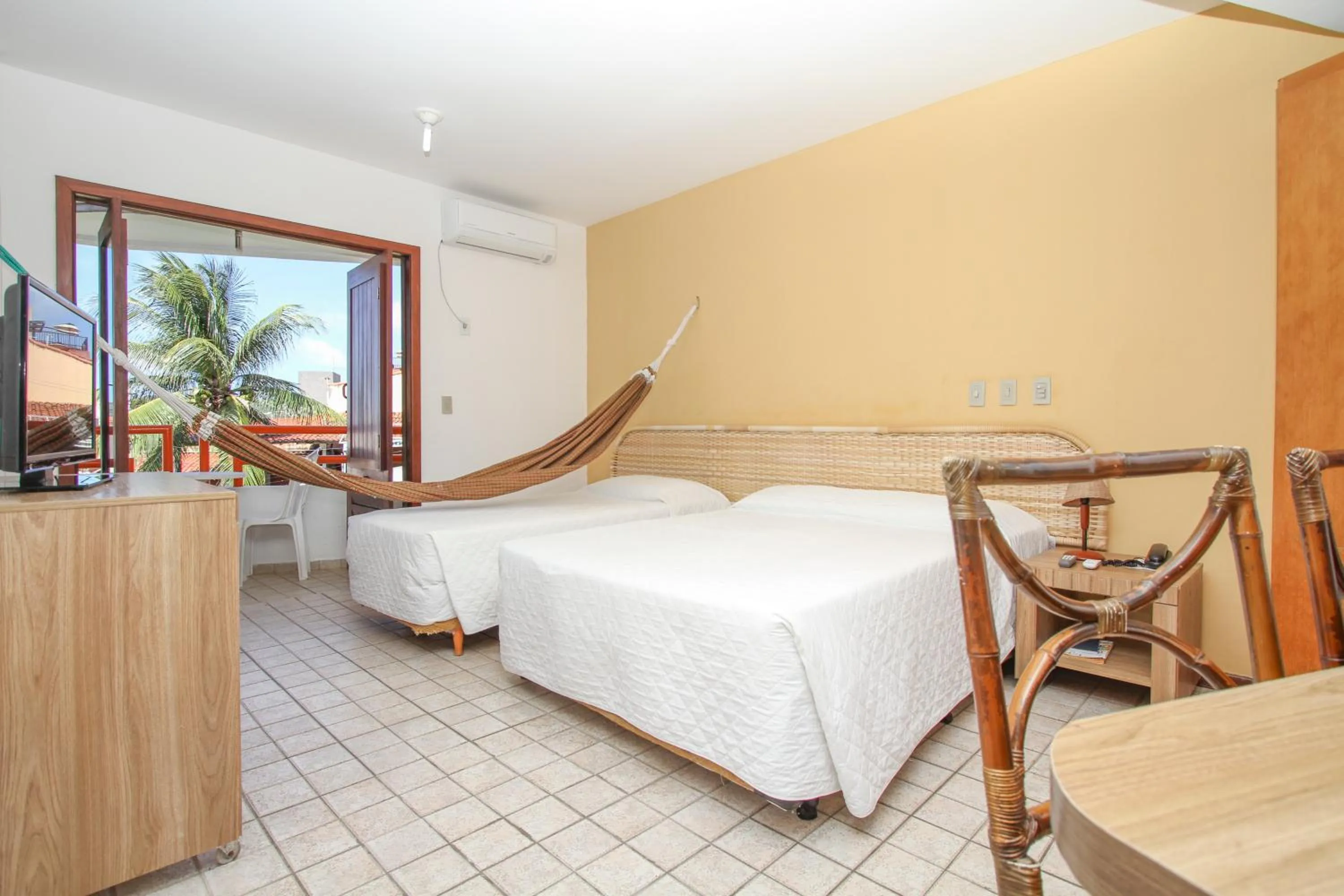 Photo of the whole room, Bed in Marambaia Apart Hotel