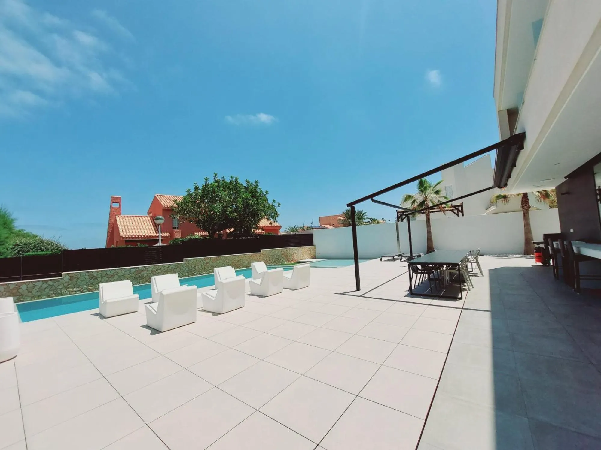 Inmovecos Villa de lujo con piscina privada Gawy