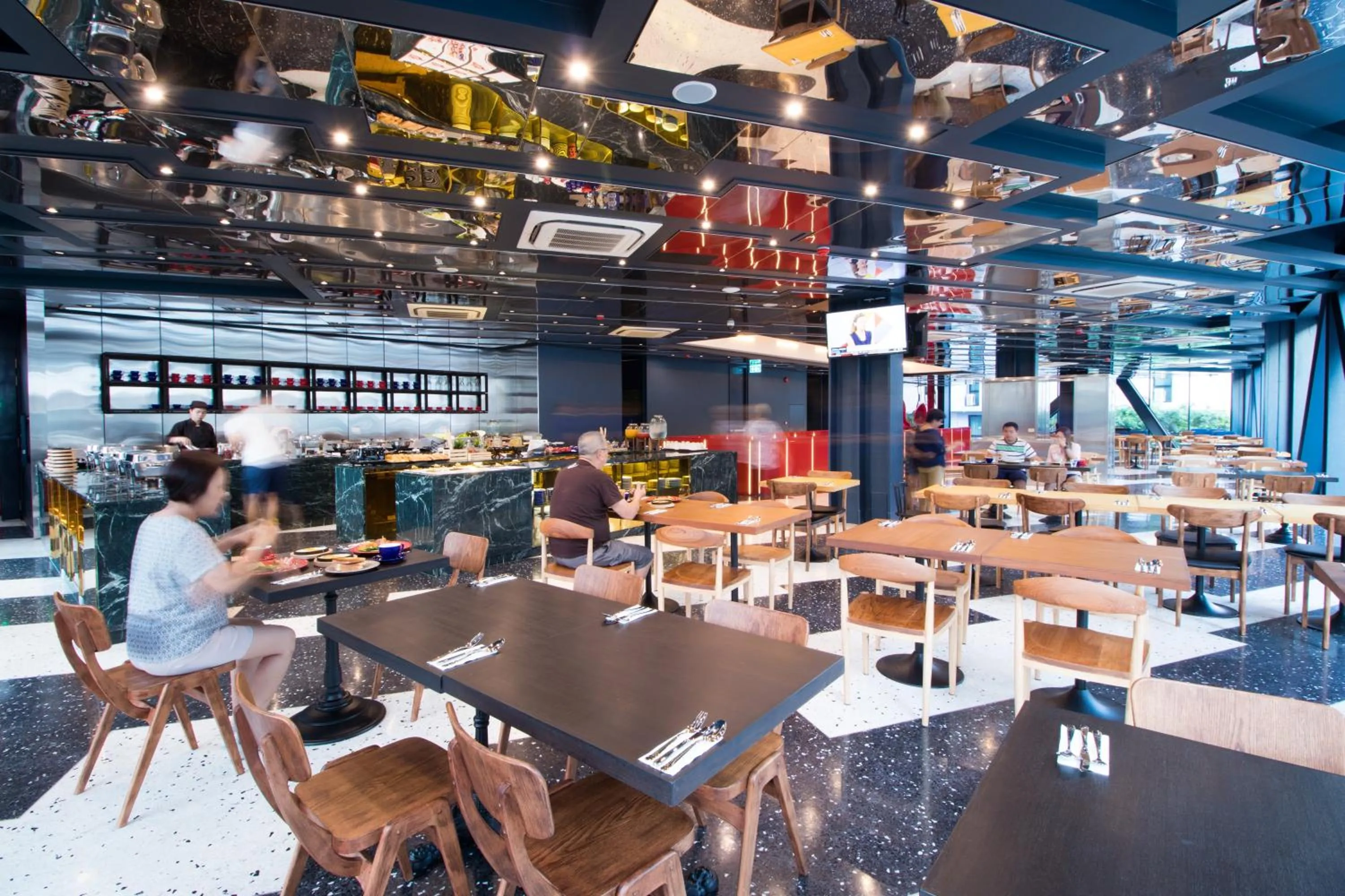 Restaurant/places to eat in Klub Hotel Bangkok