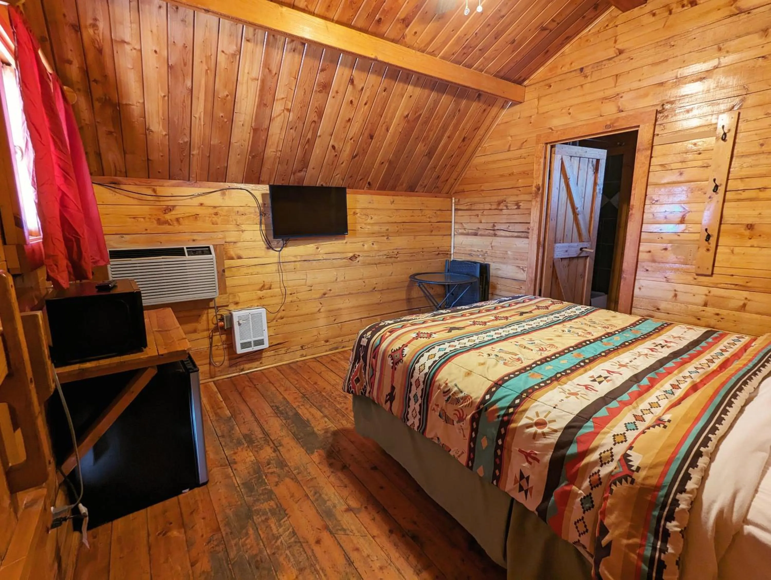 Bed in Kingman KOA