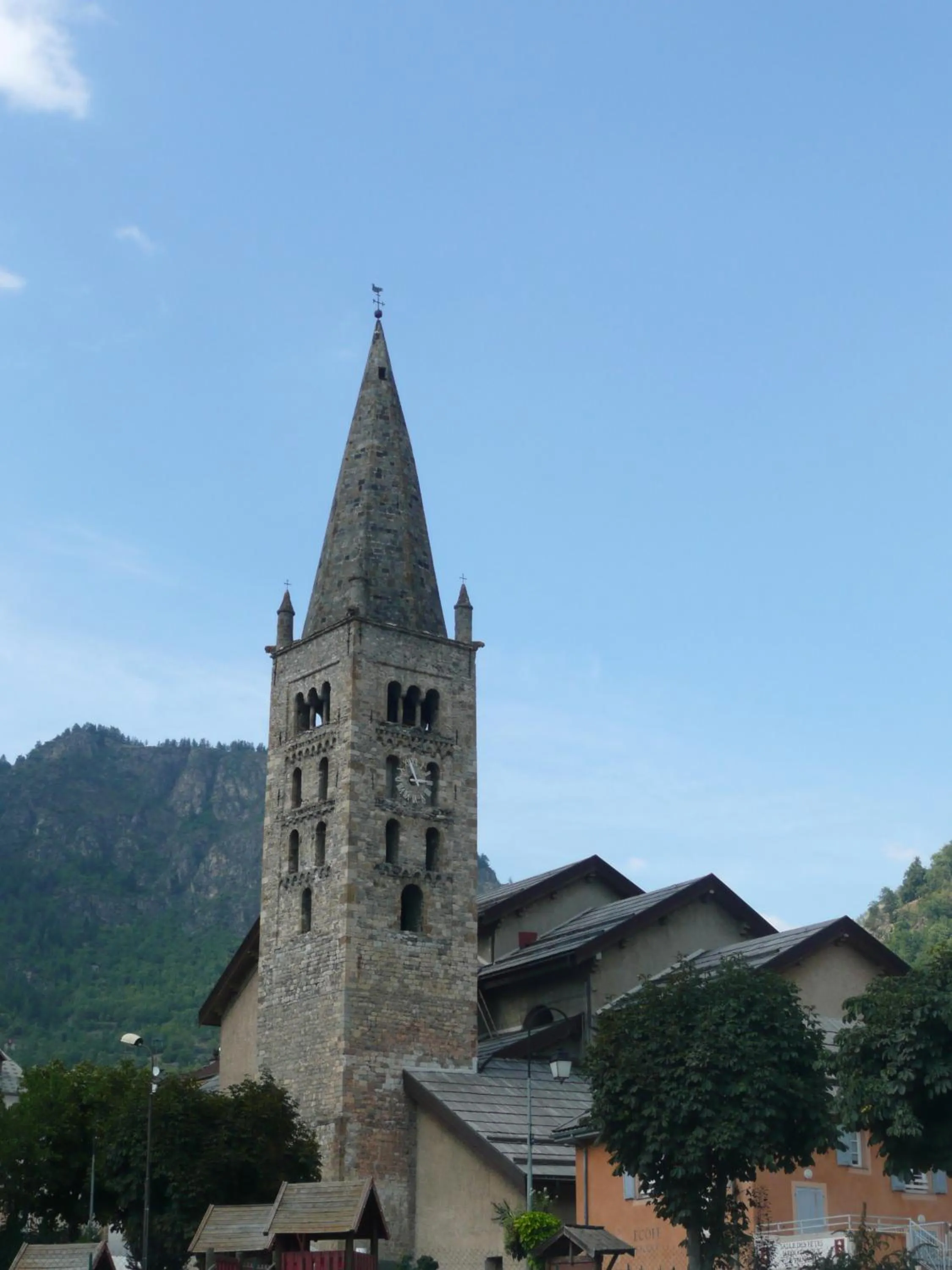 Nearby landmark in Le Rabuons