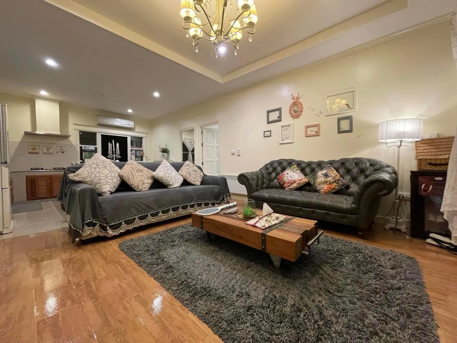 TV and multimedia in Misty English Cottage